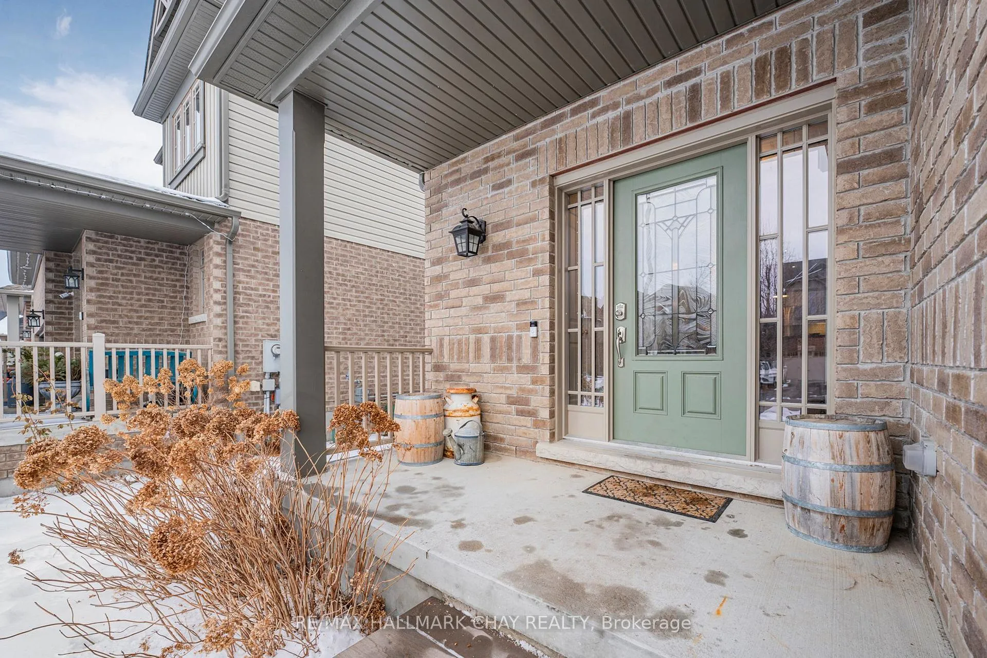 Photo 3 of 31 Carleton Trail, New Tecumseth, Beeton — HOMEH