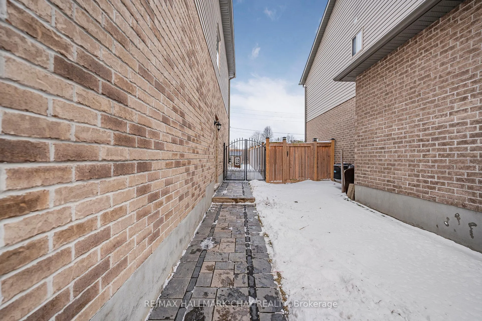 Photo 31 of 31 Carleton Trail, New Tecumseth, Beeton — HOMEH