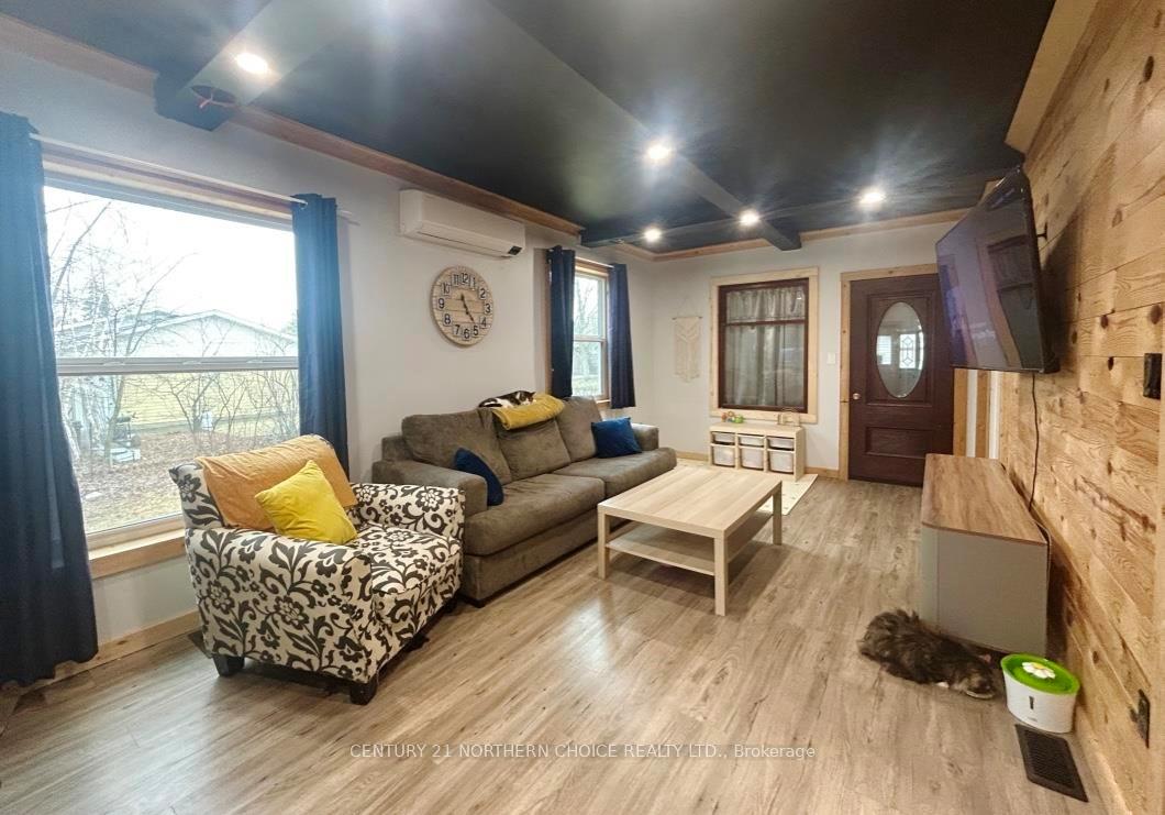 Photo 7 of 312 Armit Avenue, Fort Frances — HOMEH