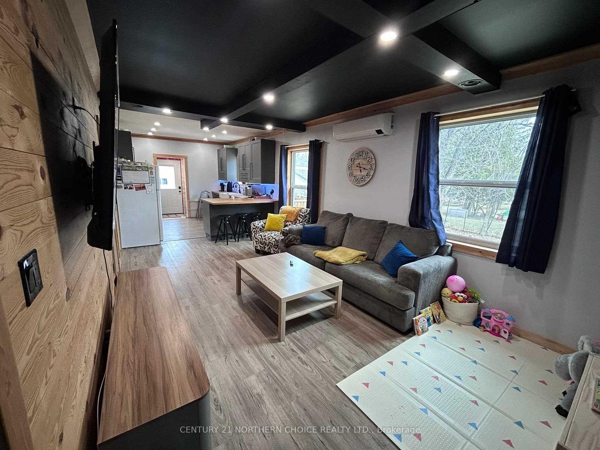 Photo 11 of 312 Armit Avenue, Fort Frances — HOMEH