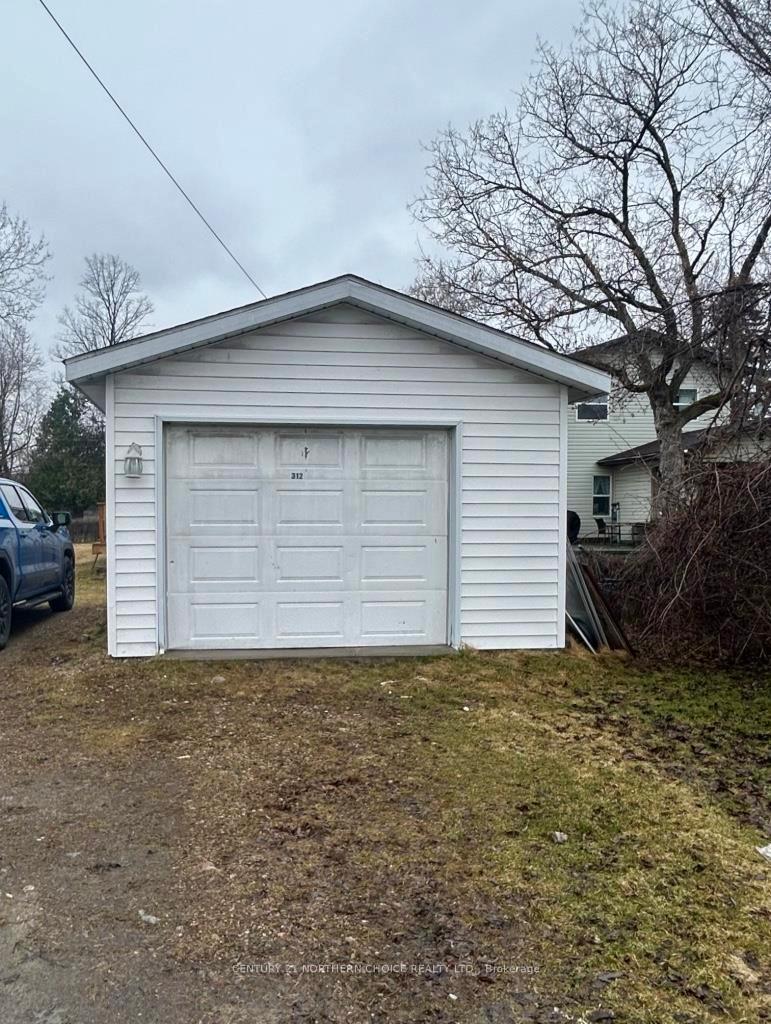 Photo 19 of 312 Armit Avenue, Fort Frances — HOMEH