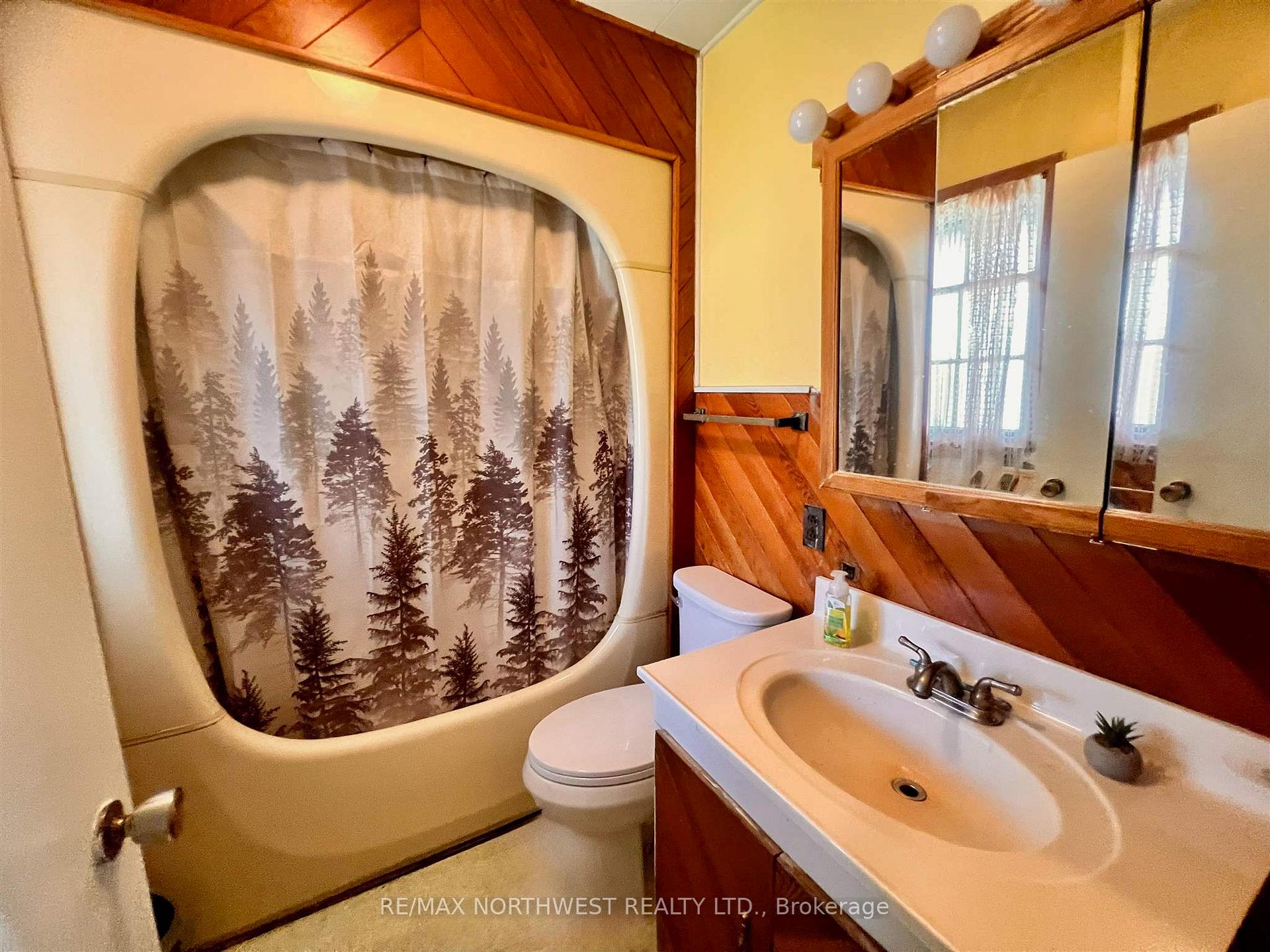 Photo 7 of 1132 Hillside Crescent, Kenora, Amethyst — HOMEH