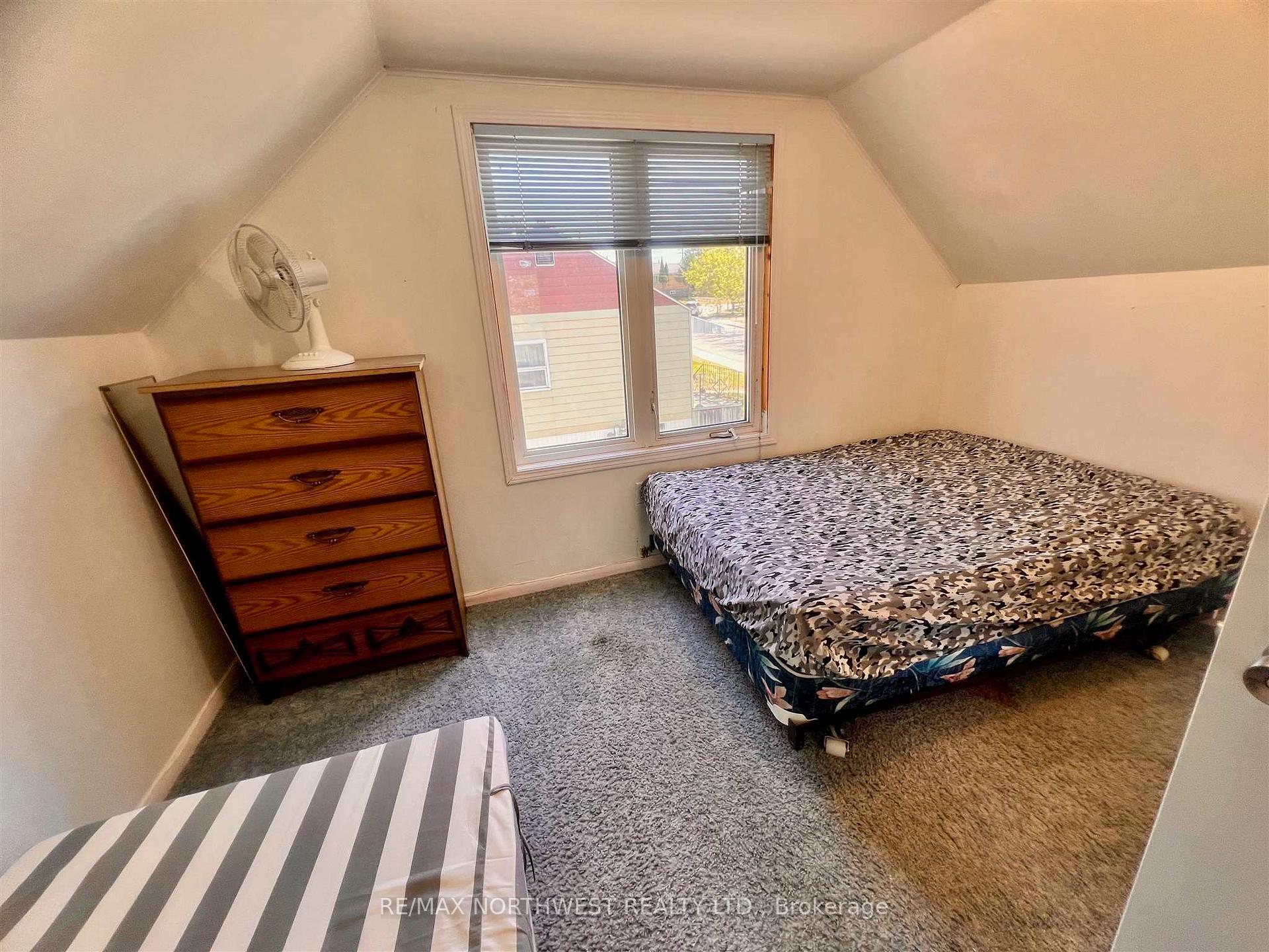Photo 10 of 1132 Hillside Crescent, Kenora, Amethyst — HOMEH