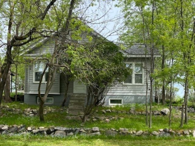 Photo 5 of 236 Fourth Street N, Kenora, North End — HOMEH