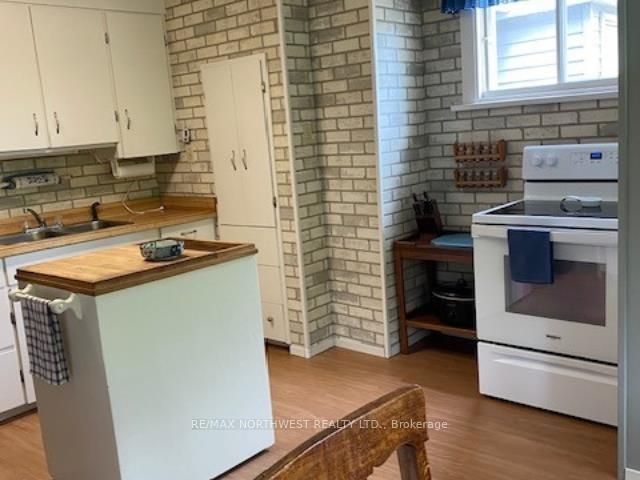 Photo 7 of 236 Fourth Street N, Kenora, North End — HOMEH