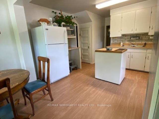Photo 10 of 236 Fourth Street N, Kenora, North End — HOMEH
