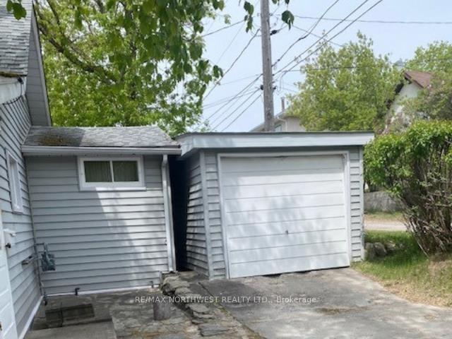 Photo 33 of 236 Fourth Street N, Kenora, North End — HOMEH
