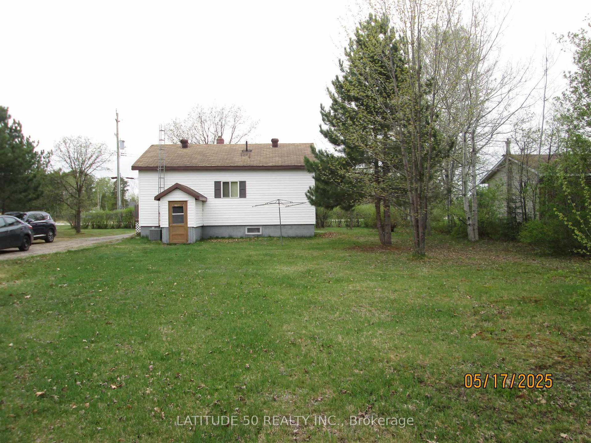 Photo 4 of 305 Pine Street, Ignace — HOMEH
