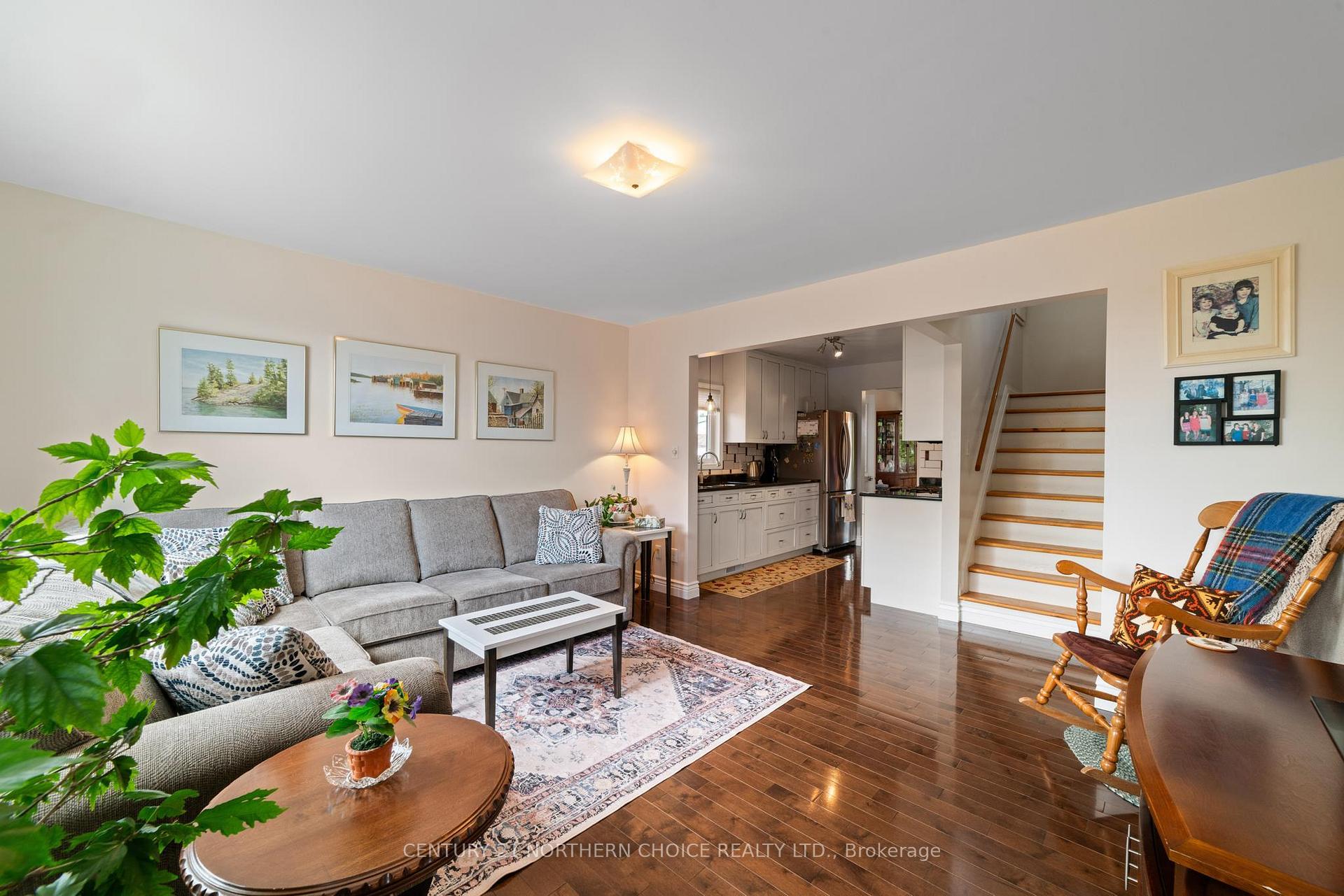 Photo 3 of 17 MacIntosh Street, Red Lake — HOMEH