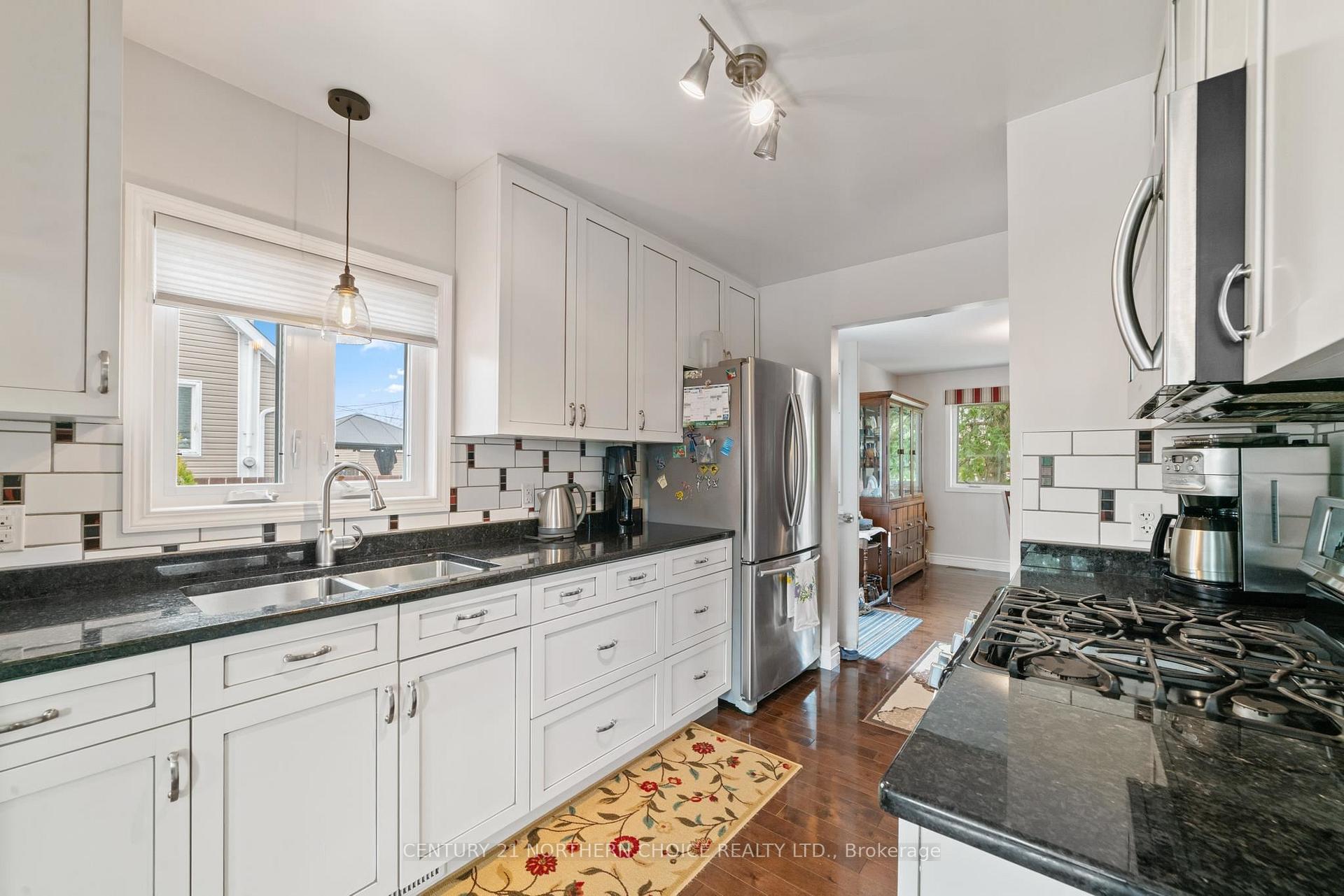 Photo 4 of 17 MacIntosh Street, Red Lake — HOMEH