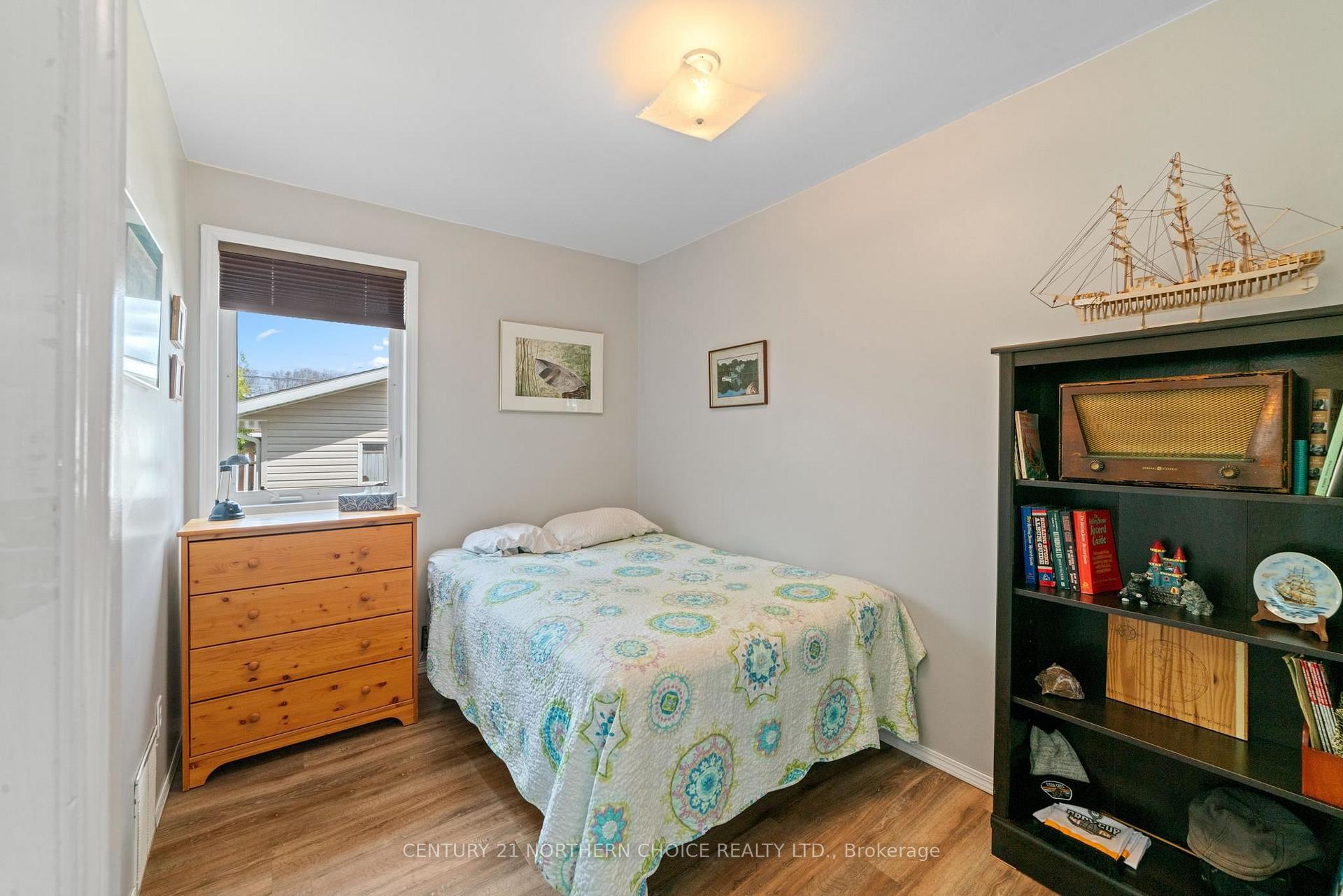 Photo 11 of 17 MacIntosh Street, Red Lake — HOMEH