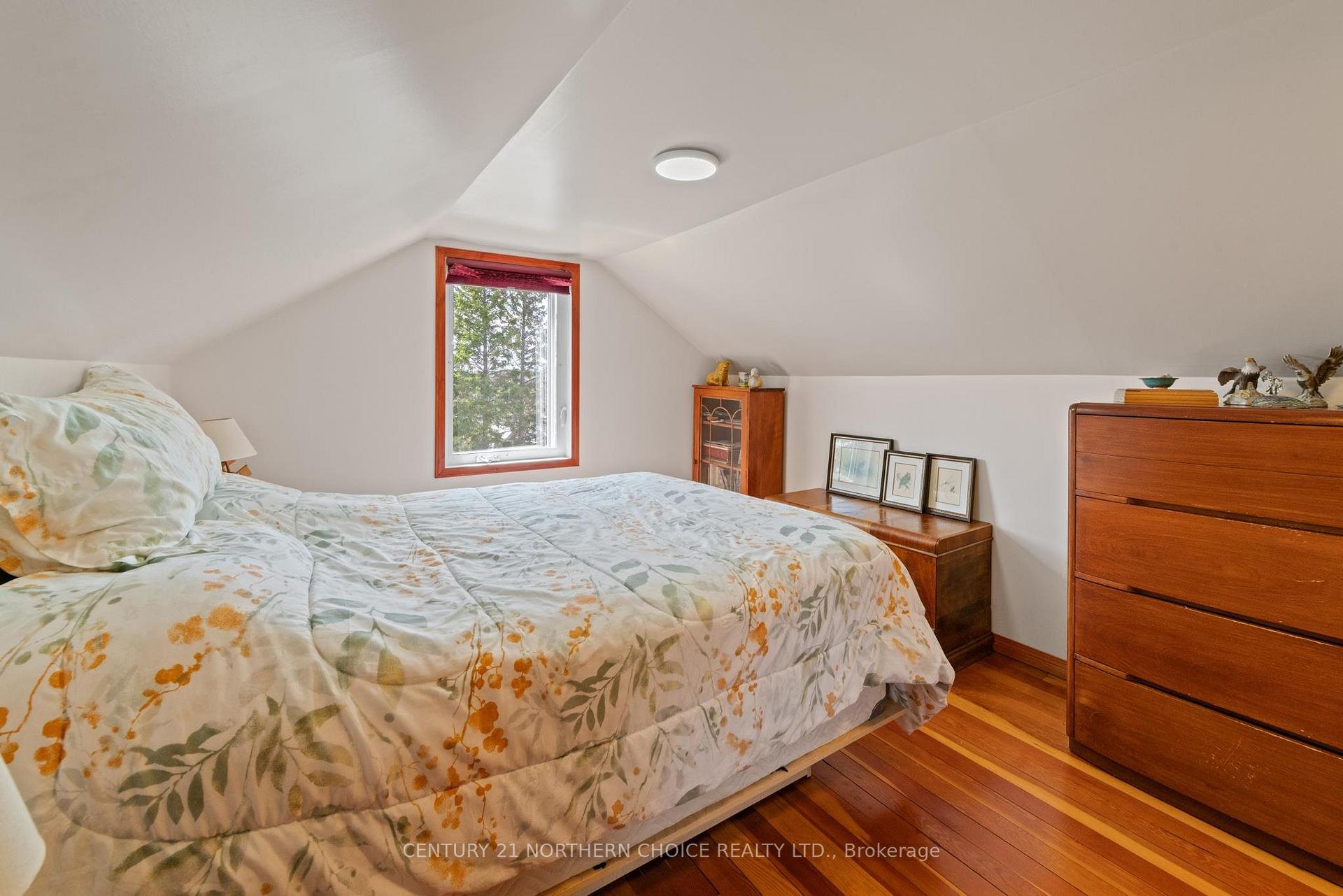 Photo 15 of 17 MacIntosh Street, Red Lake — HOMEH