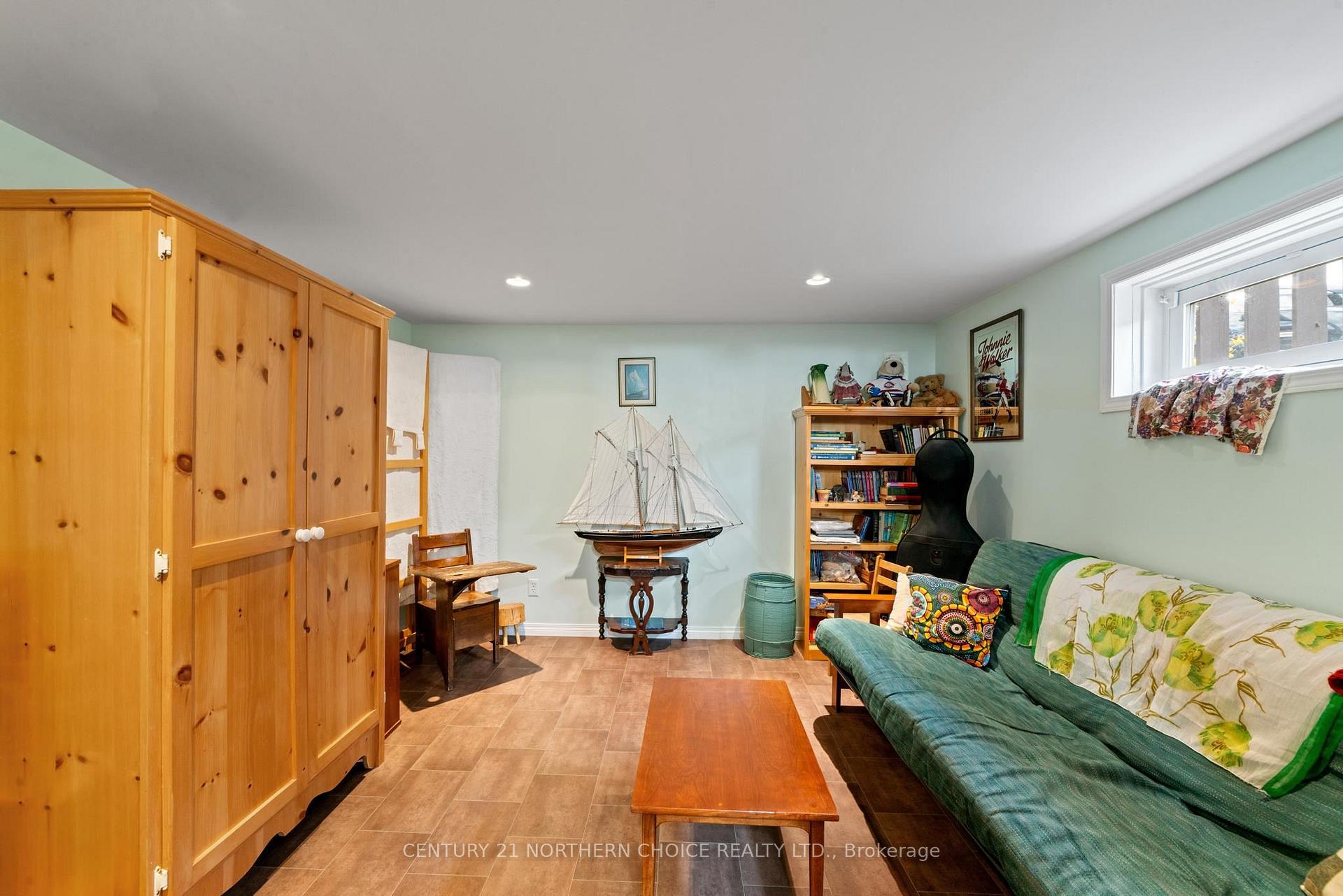 Photo 17 of 17 MacIntosh Street, Red Lake — HOMEH