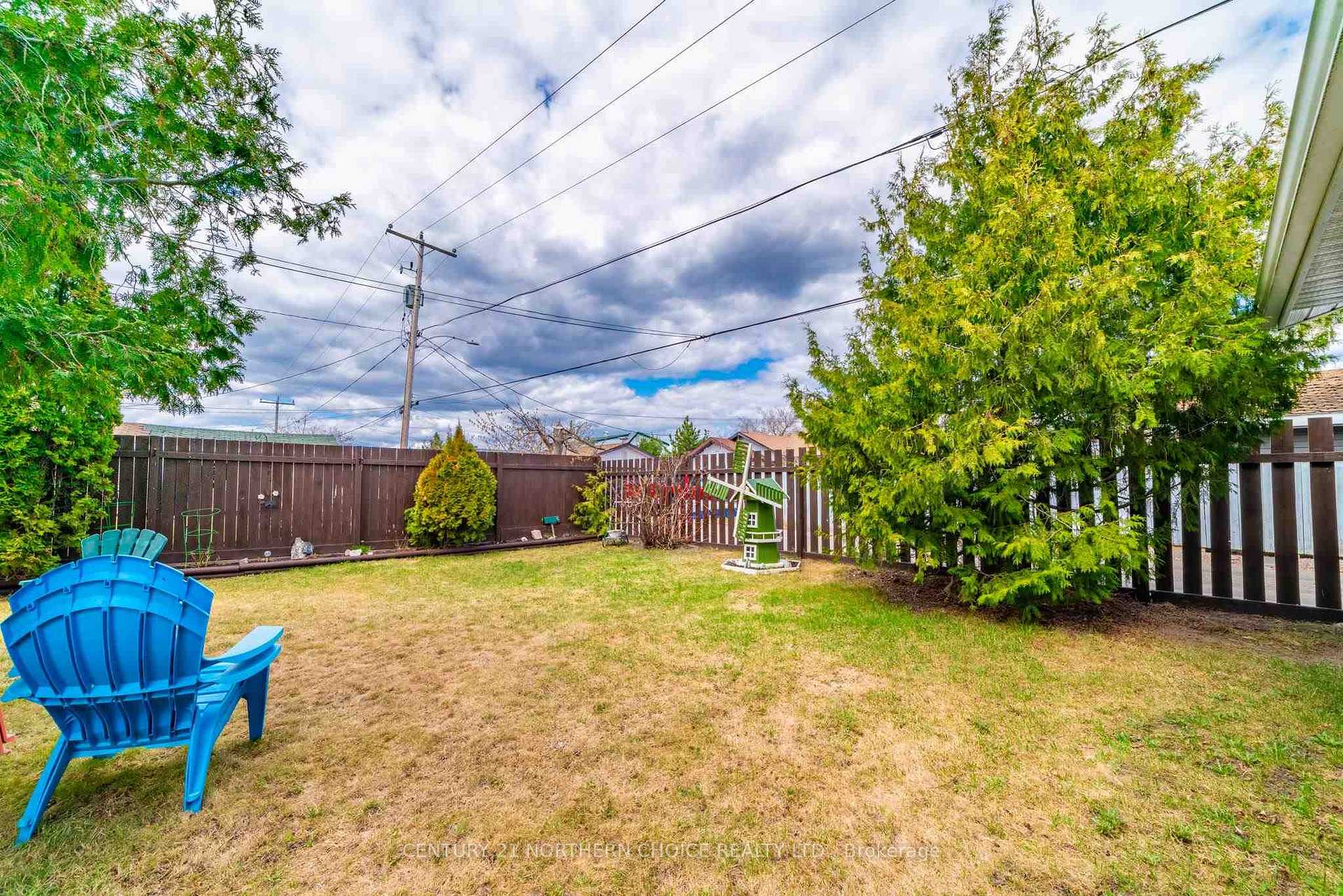Photo 20 of 17 MacIntosh Street, Red Lake — HOMEH
