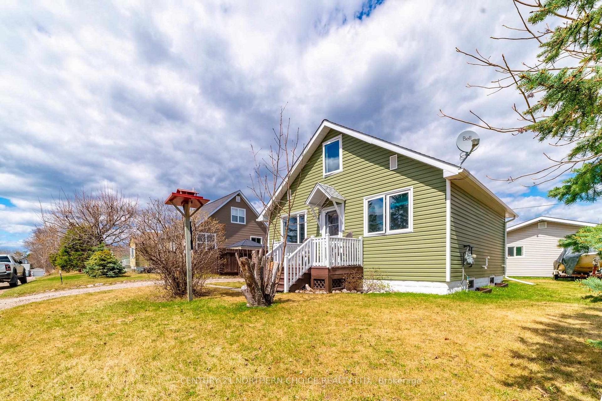 Photo 27 of 17 MacIntosh Street, Red Lake — HOMEH