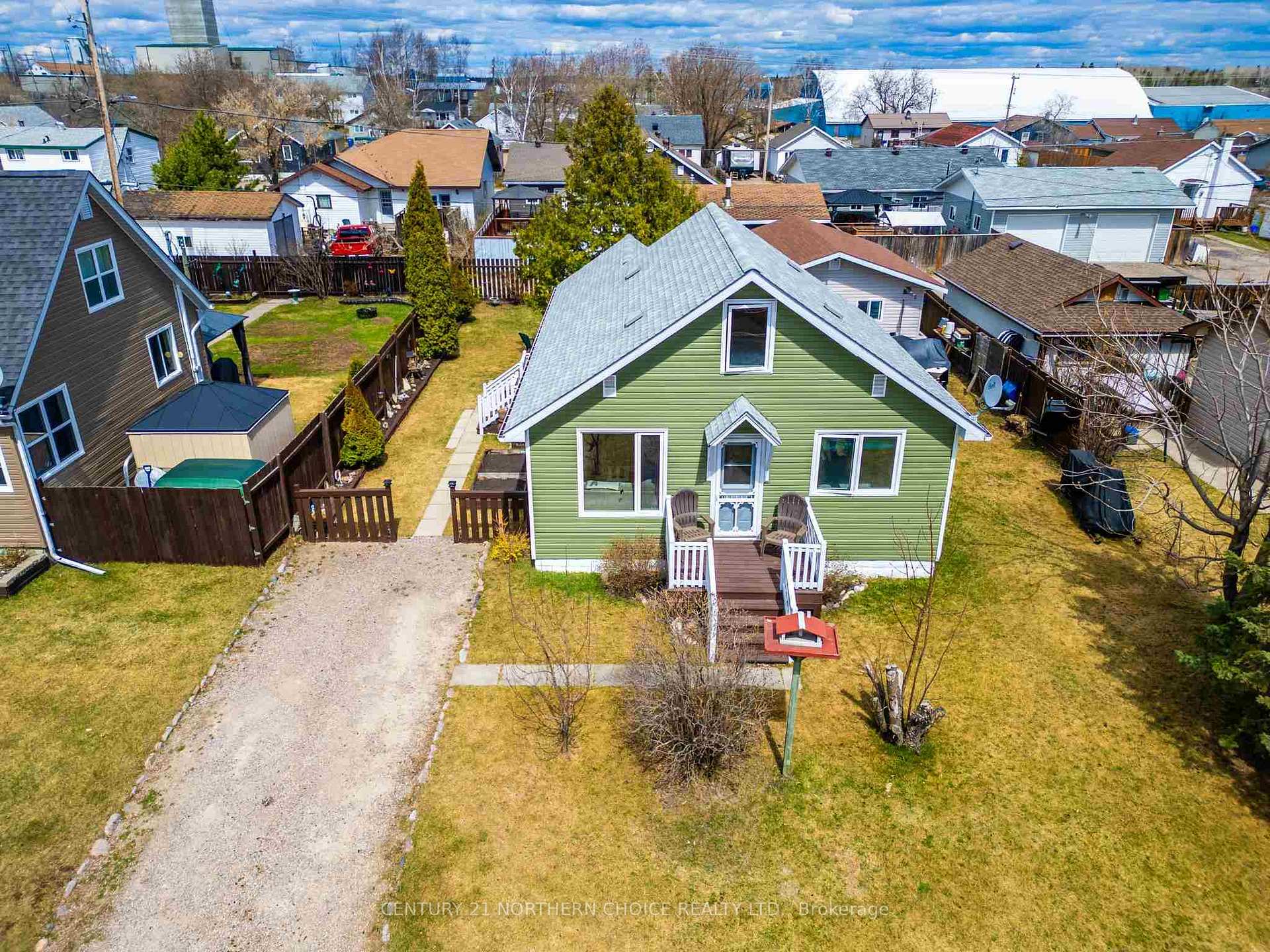 Photo 30 of 17 MacIntosh Street, Red Lake — HOMEH