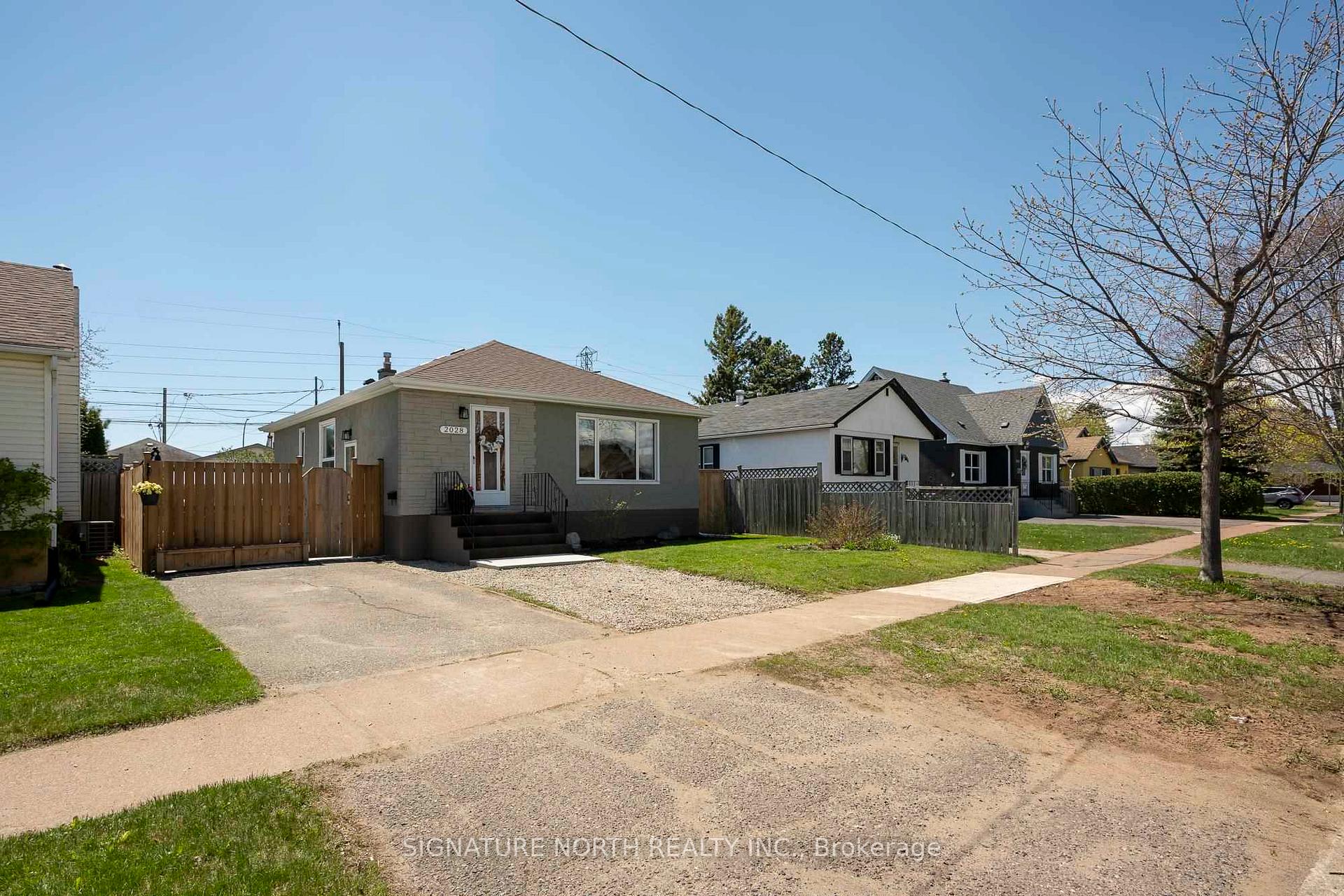 Front of 2028 Hamilton Avenue