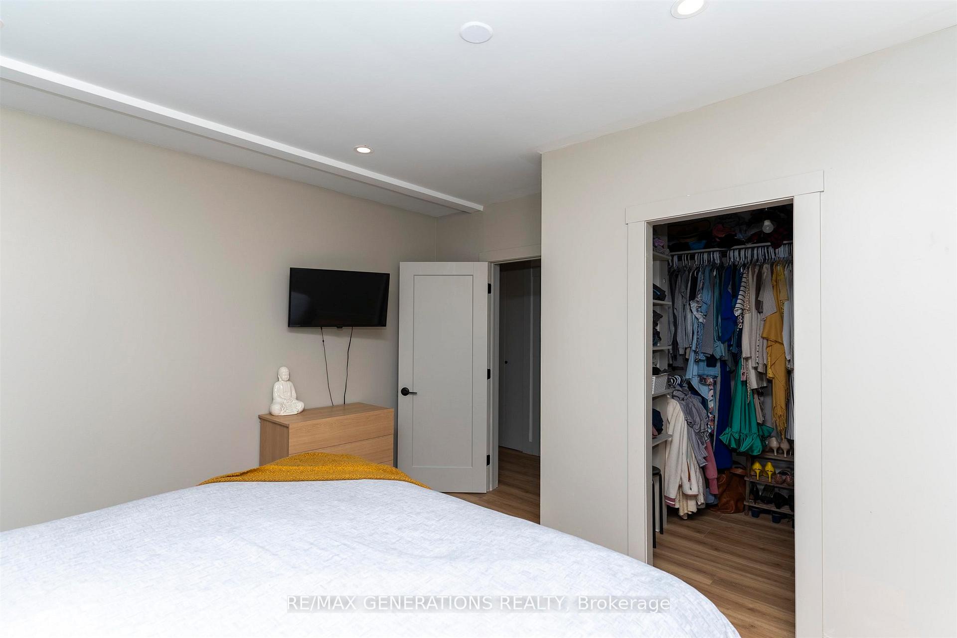 Photo 18 of 636 Thistle Crescent, Thunder Bay, Green Acres — HOMEH