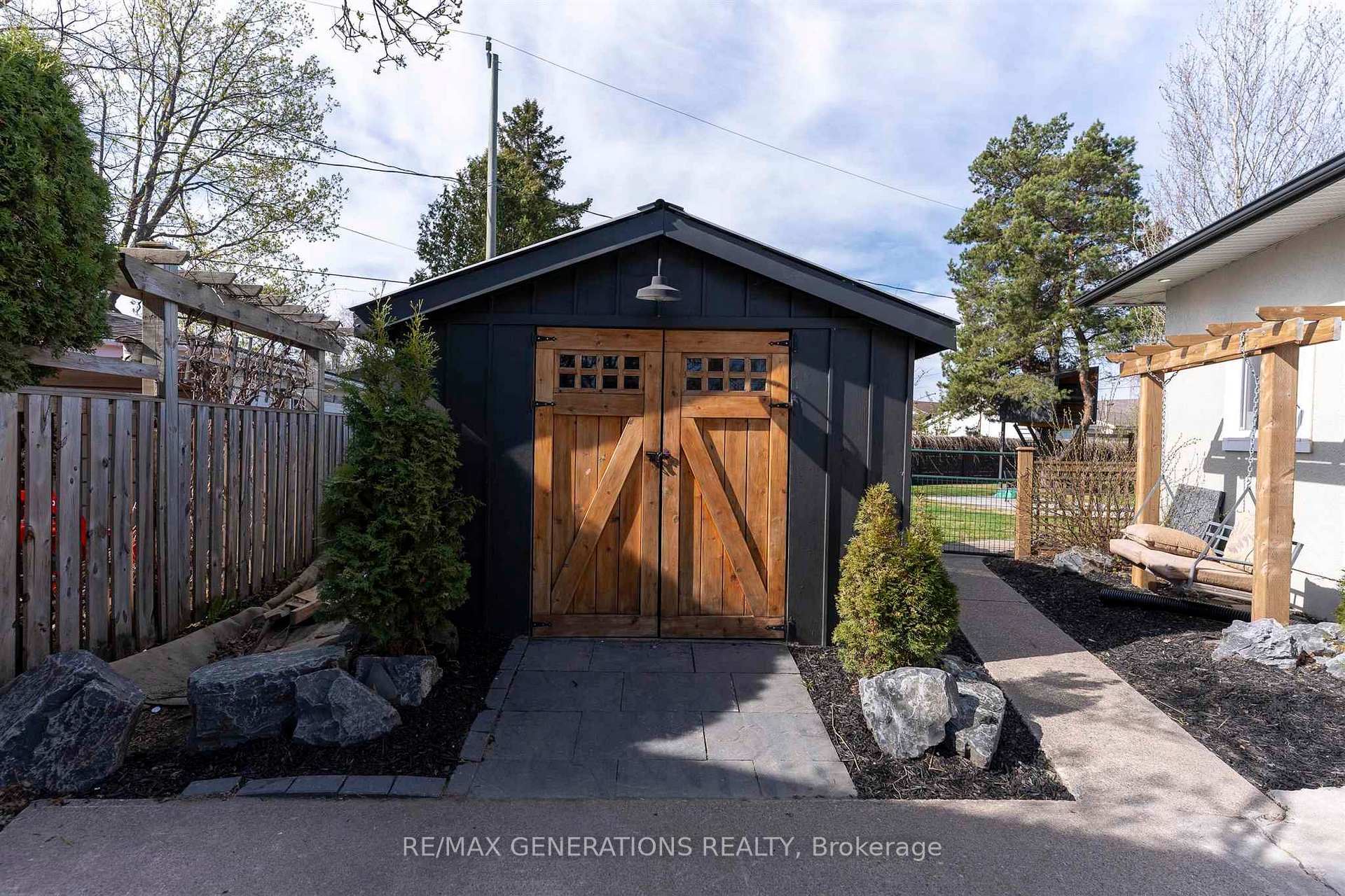 Photo 34 of 636 Thistle Crescent, Thunder Bay, Green Acres — HOMEH
