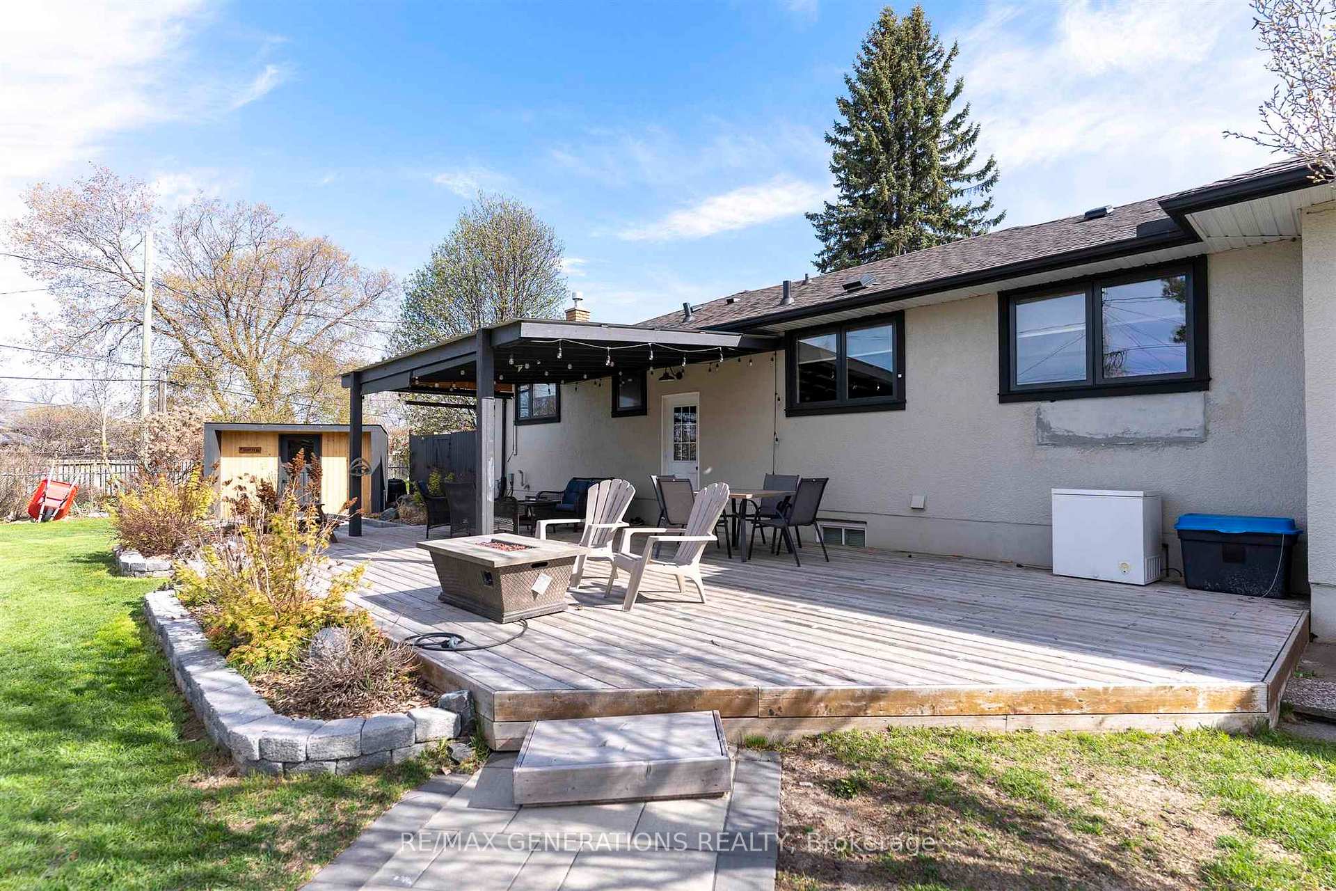 Photo 38 of 636 Thistle Crescent, Thunder Bay, Green Acres — HOMEH