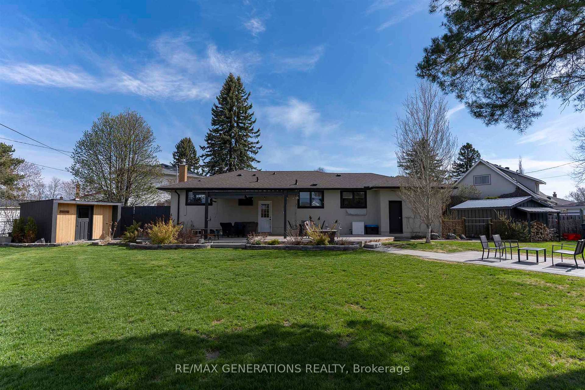 Photo 41 of 636 Thistle Crescent, Thunder Bay, Green Acres — HOMEH