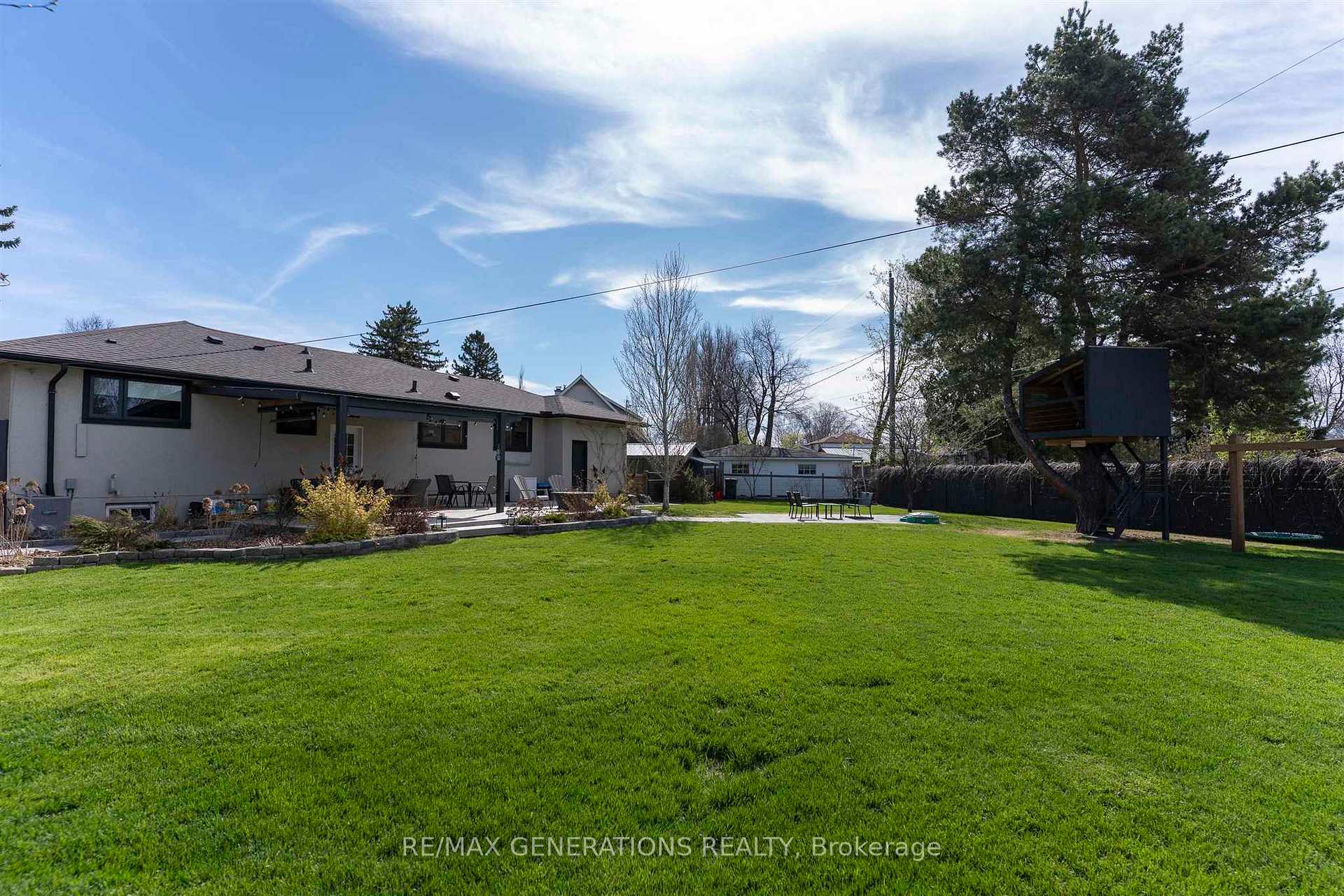 Photo 43 of 636 Thistle Crescent, Thunder Bay, Green Acres — HOMEH