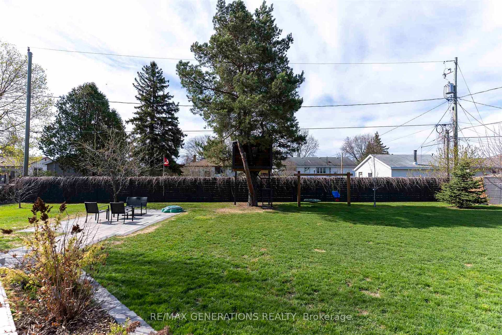 Photo 44 of 636 Thistle Crescent, Thunder Bay, Green Acres — HOMEH