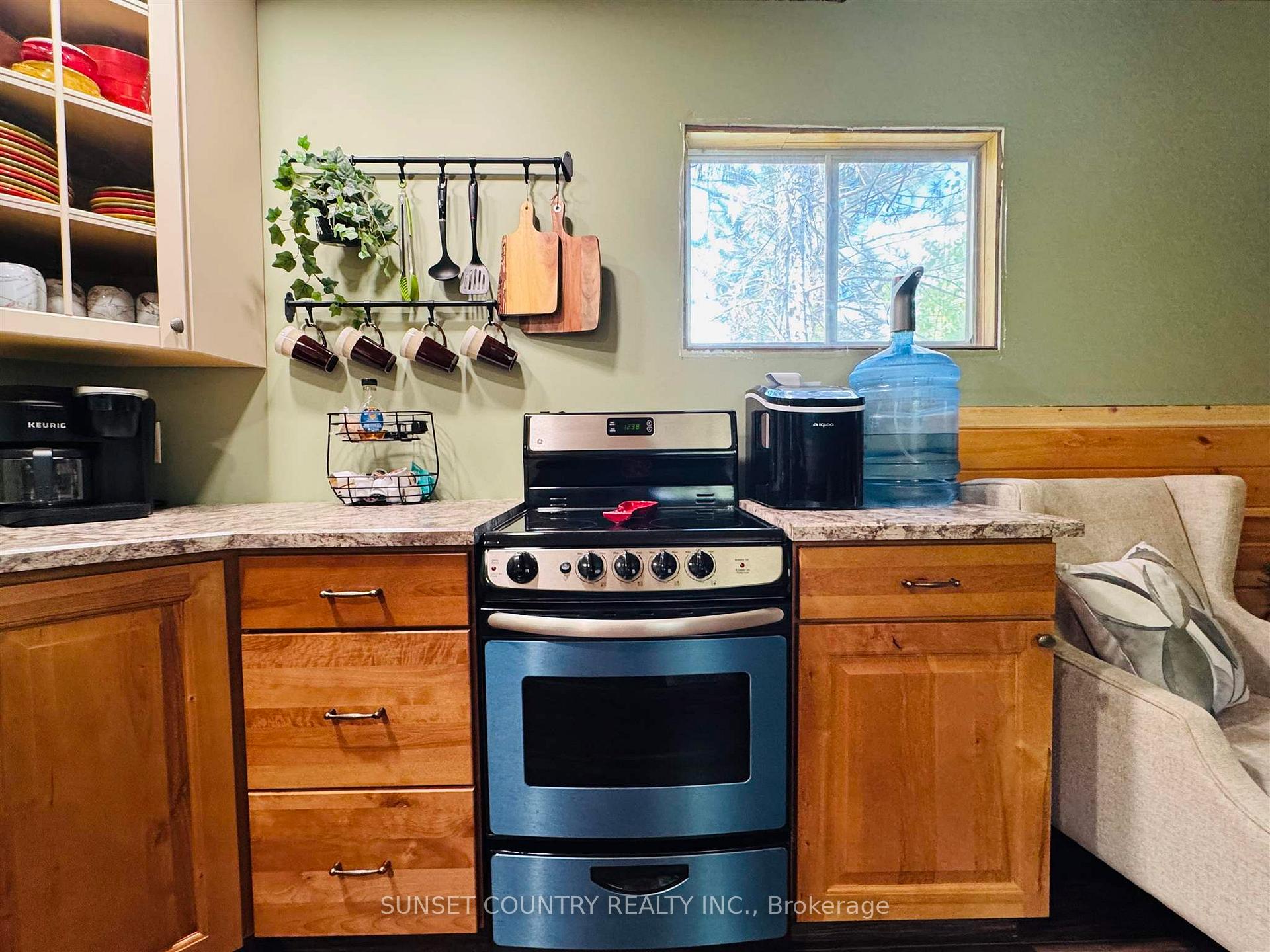 Photo 14 of 548 Panorama Drive, Machin — HOMEH