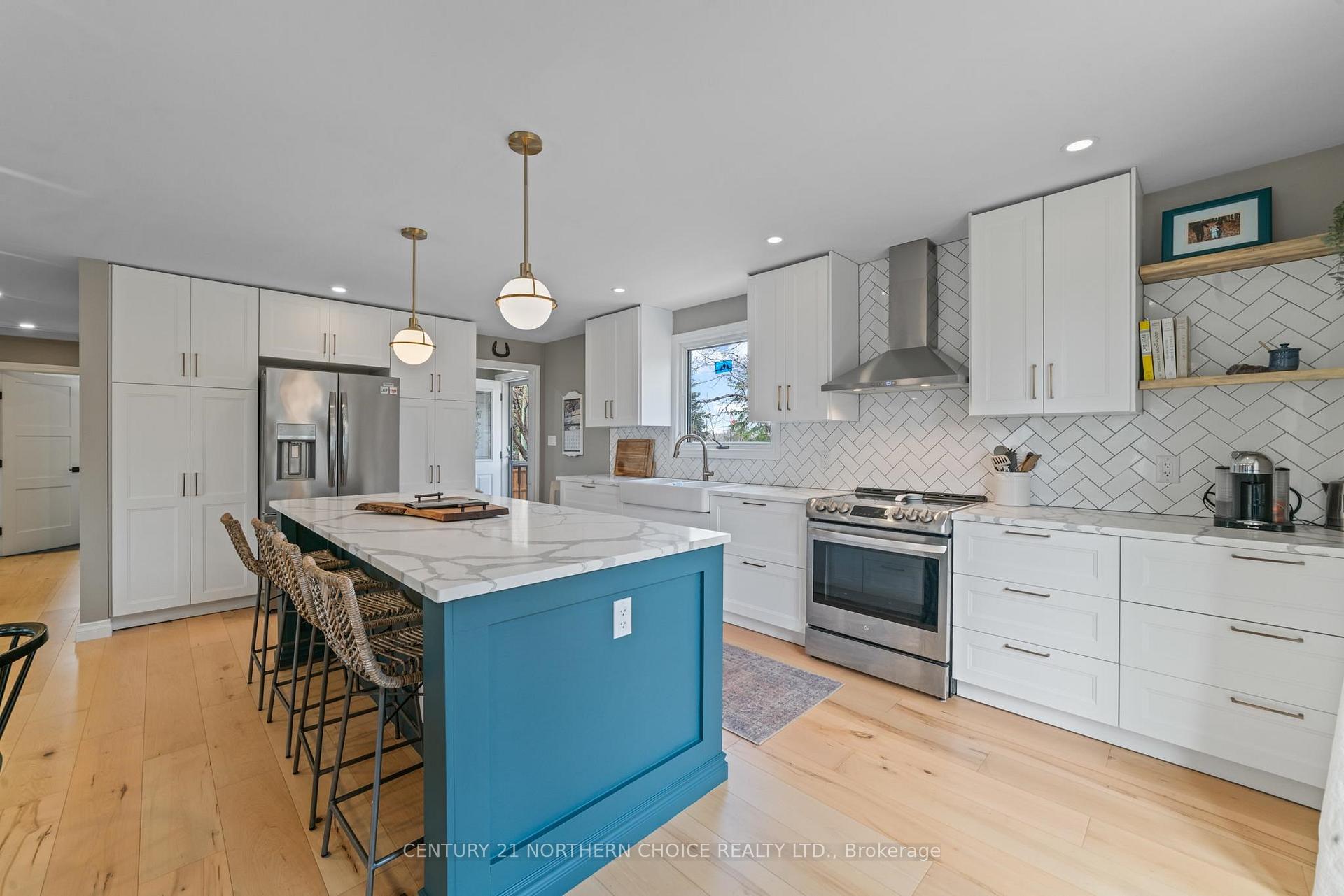 Photo 6 of 16 Cochenour Crescent, Red Lake — HOMEH