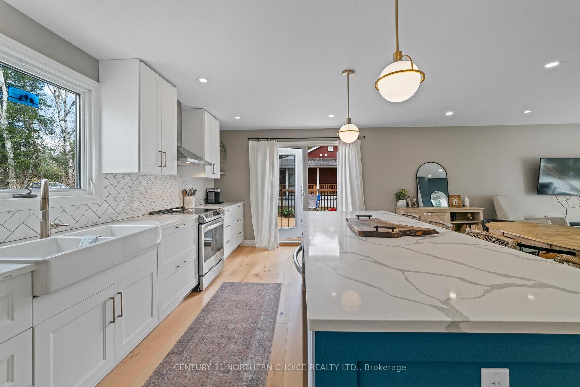 Photo 8 of 16 Cochenour Crescent, Red Lake — HOMEH