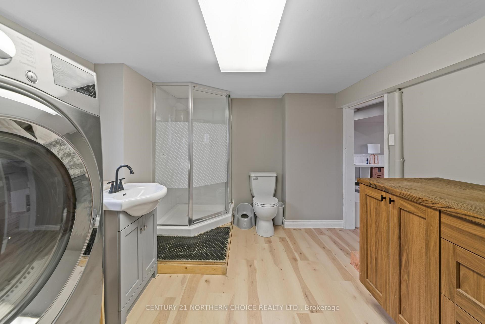 Photo 17 of 16 Cochenour Crescent, Red Lake — HOMEH