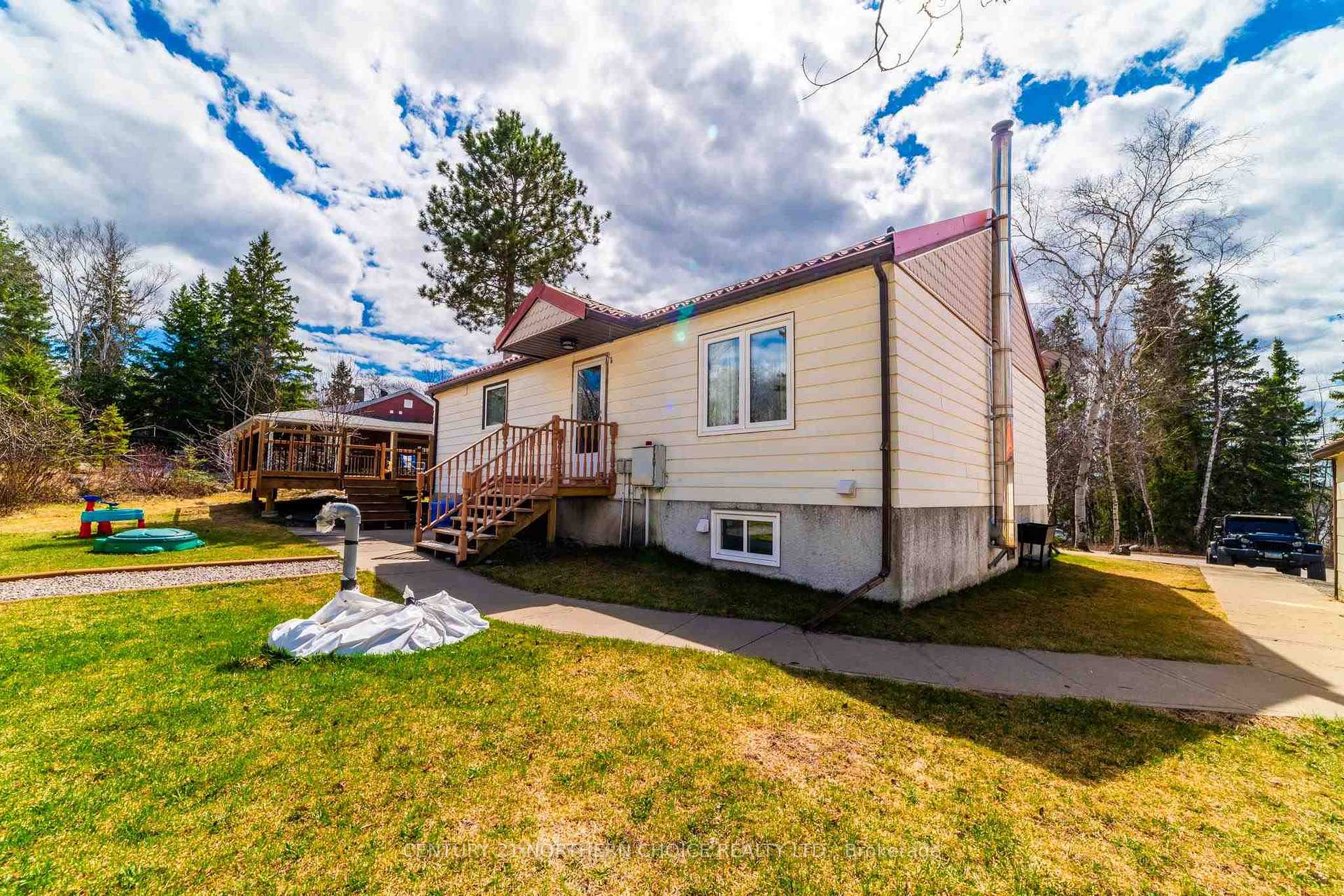Photo 27 of 16 Cochenour Crescent, Red Lake — HOMEH