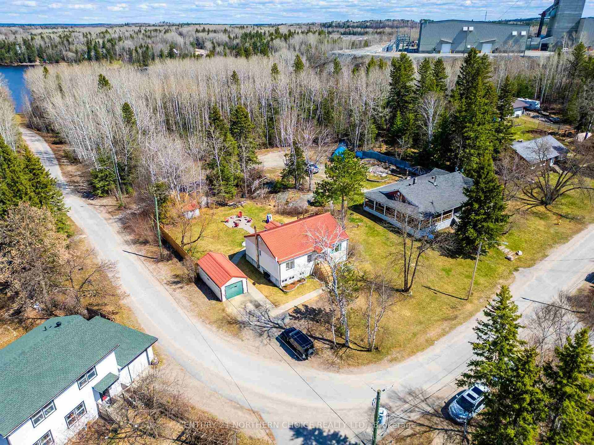 Photo 30 of 16 Cochenour Crescent, Red Lake — HOMEH