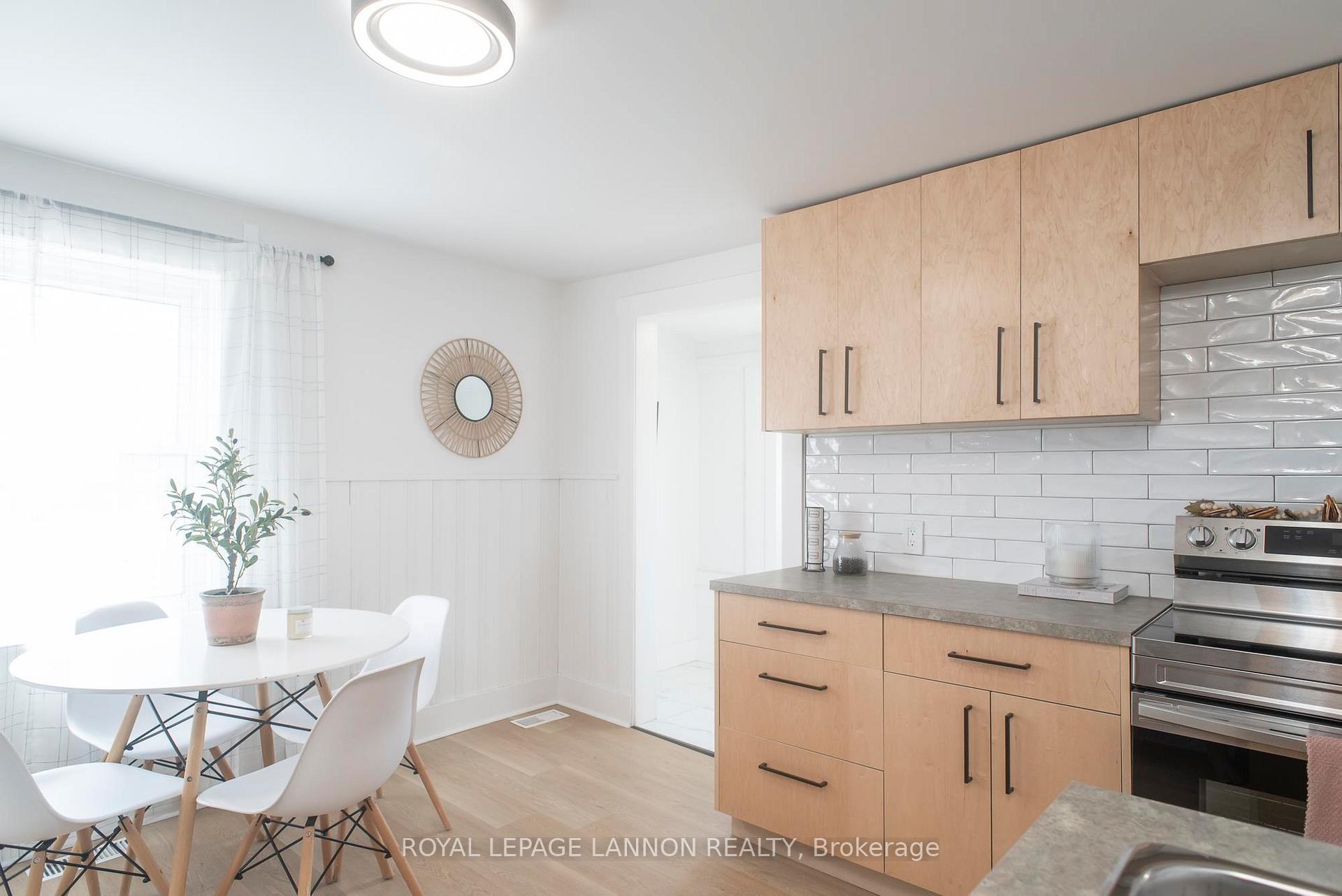 Photo 1 of 226 High Street, Thunder Bay, College Heights — HOMEH