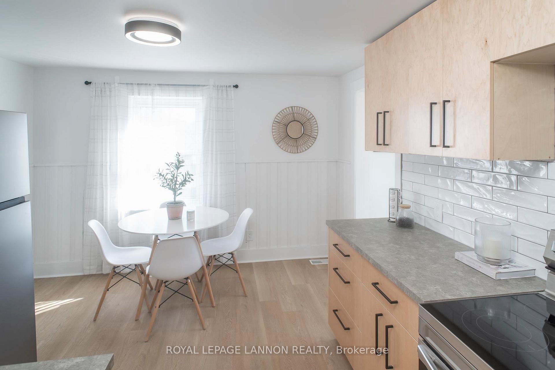 Photo 11 of 226 High Street, Thunder Bay, College Heights — HOMEH