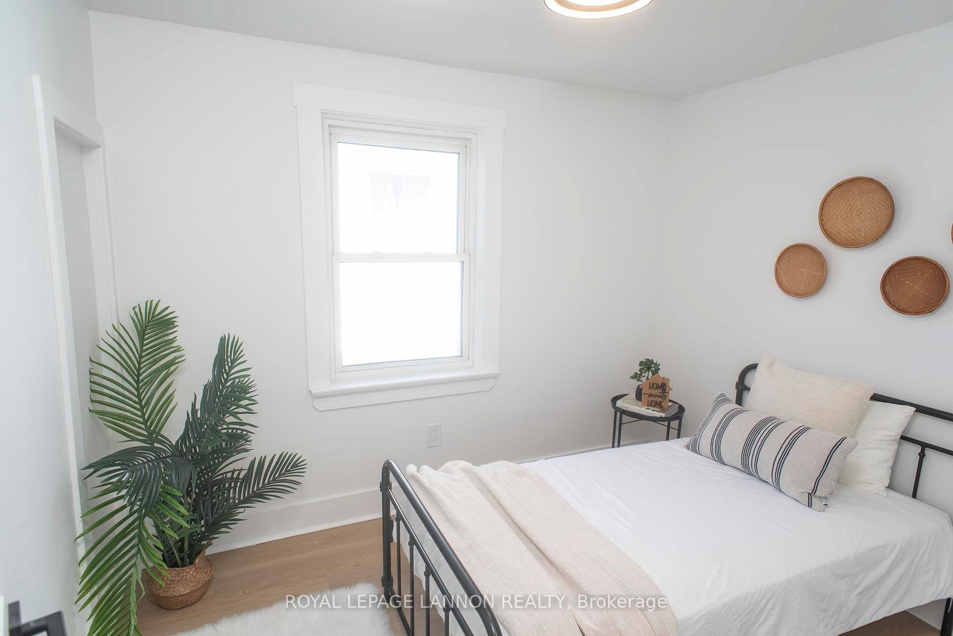 Photo 26 of 226 High Street, Thunder Bay, College Heights — HOMEH