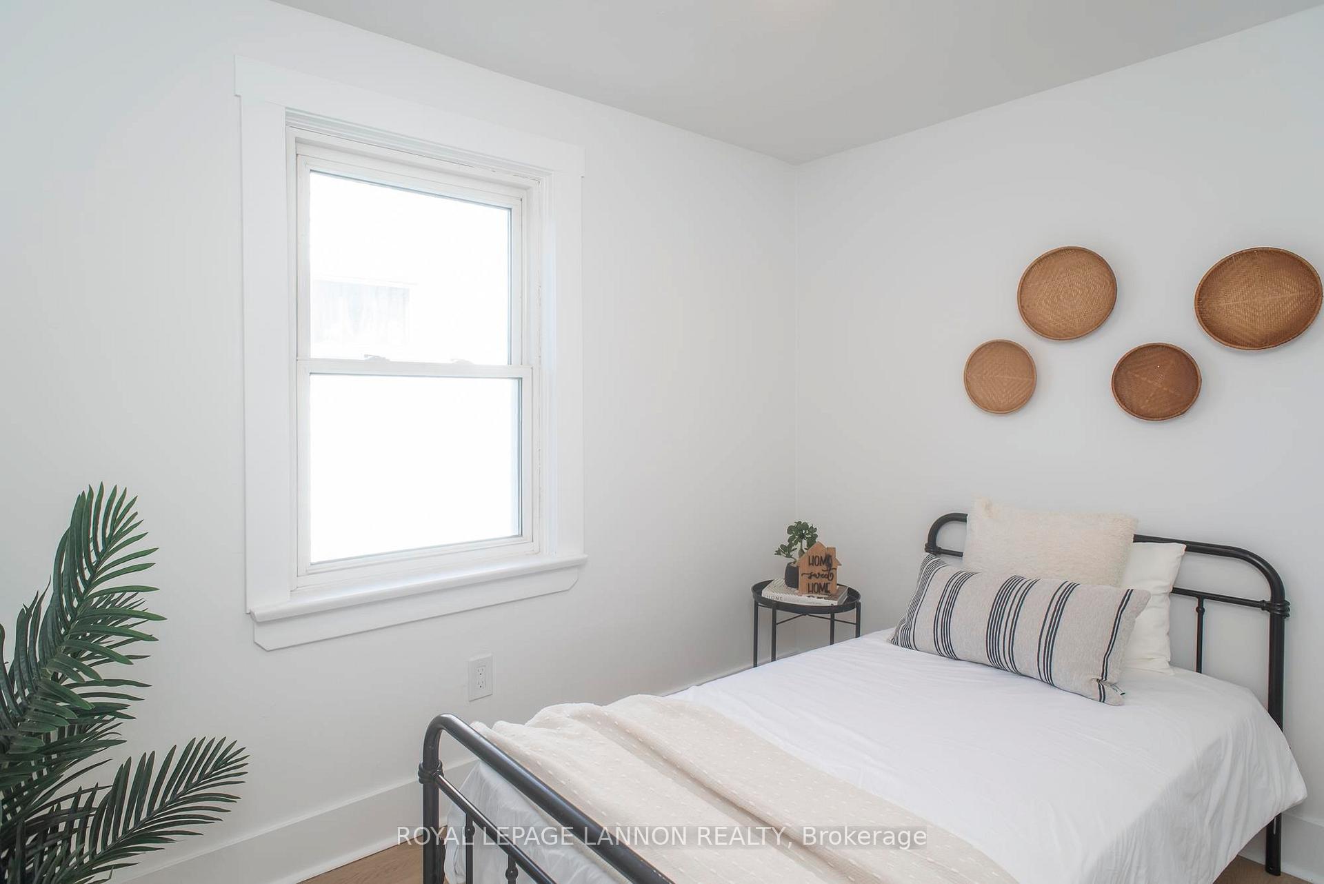 Photo 28 of 226 High Street, Thunder Bay, College Heights — HOMEH