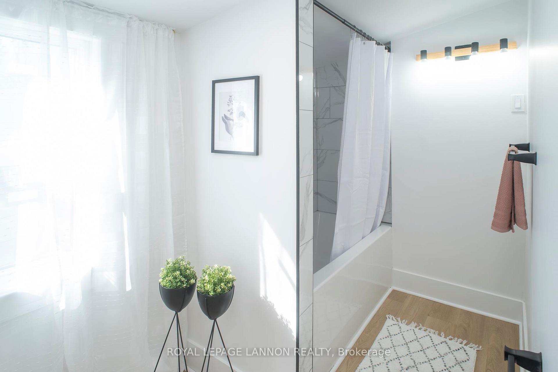 Photo 29 of 226 High Street, Thunder Bay, College Heights — HOMEH