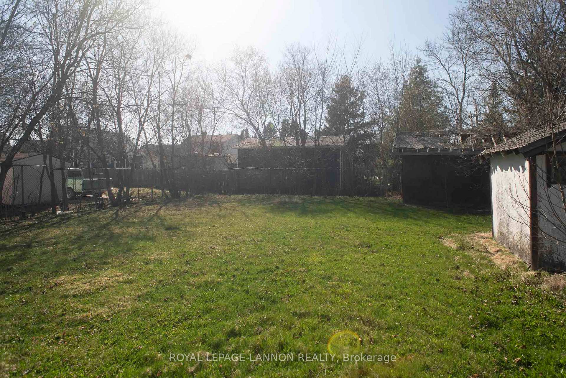 Photo 48 of 226 High Street, Thunder Bay, College Heights — HOMEH