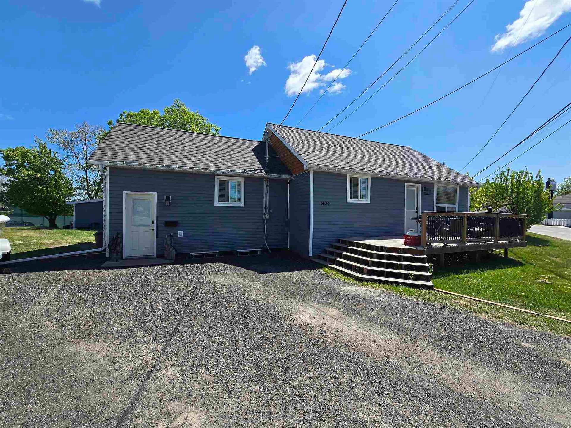 Photo 2 of 1424 River Drive, Kenora, Lakeside — HOMEH