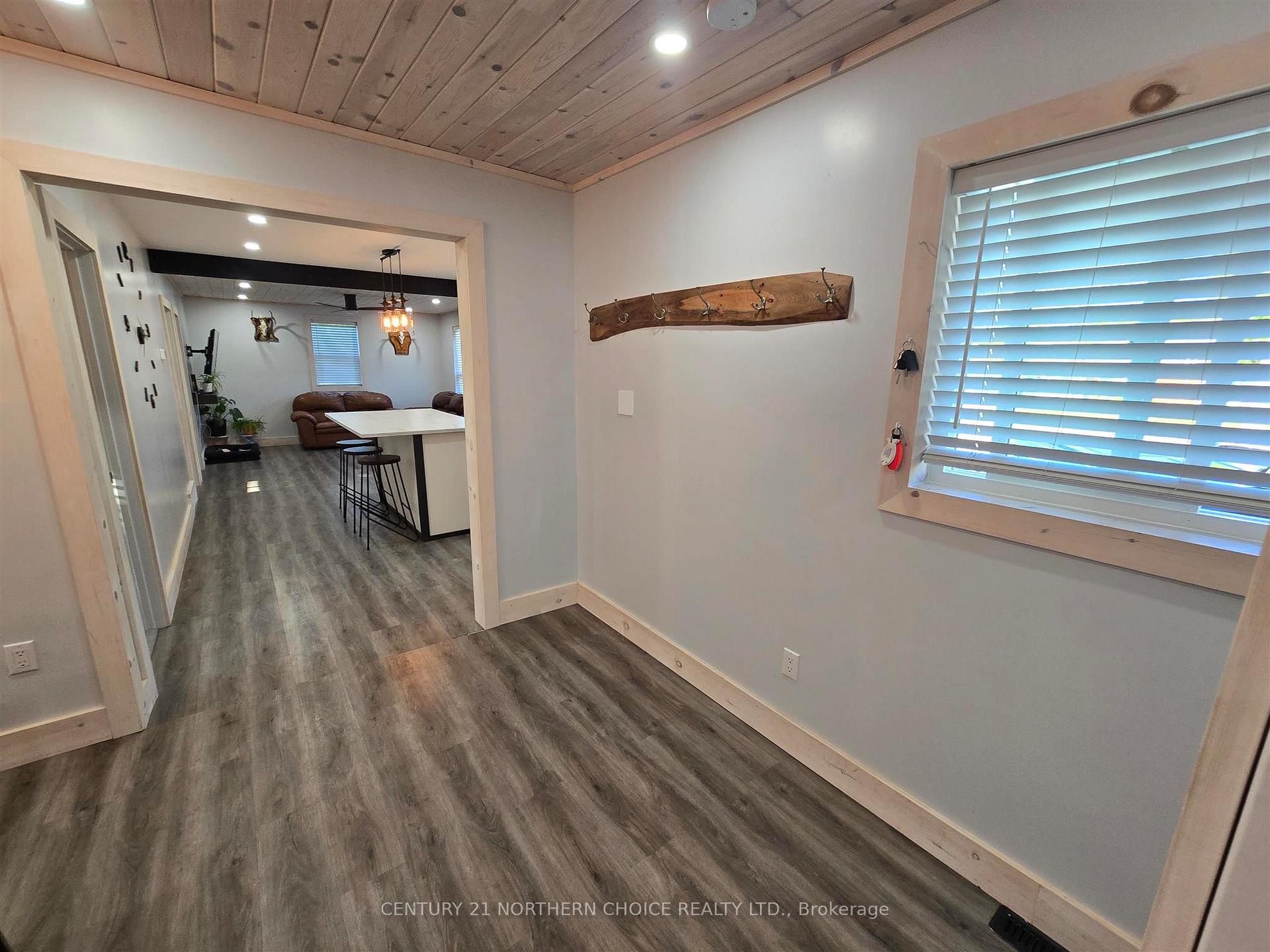 Photo 10 of 1424 River Drive, Kenora, Lakeside — HOMEH