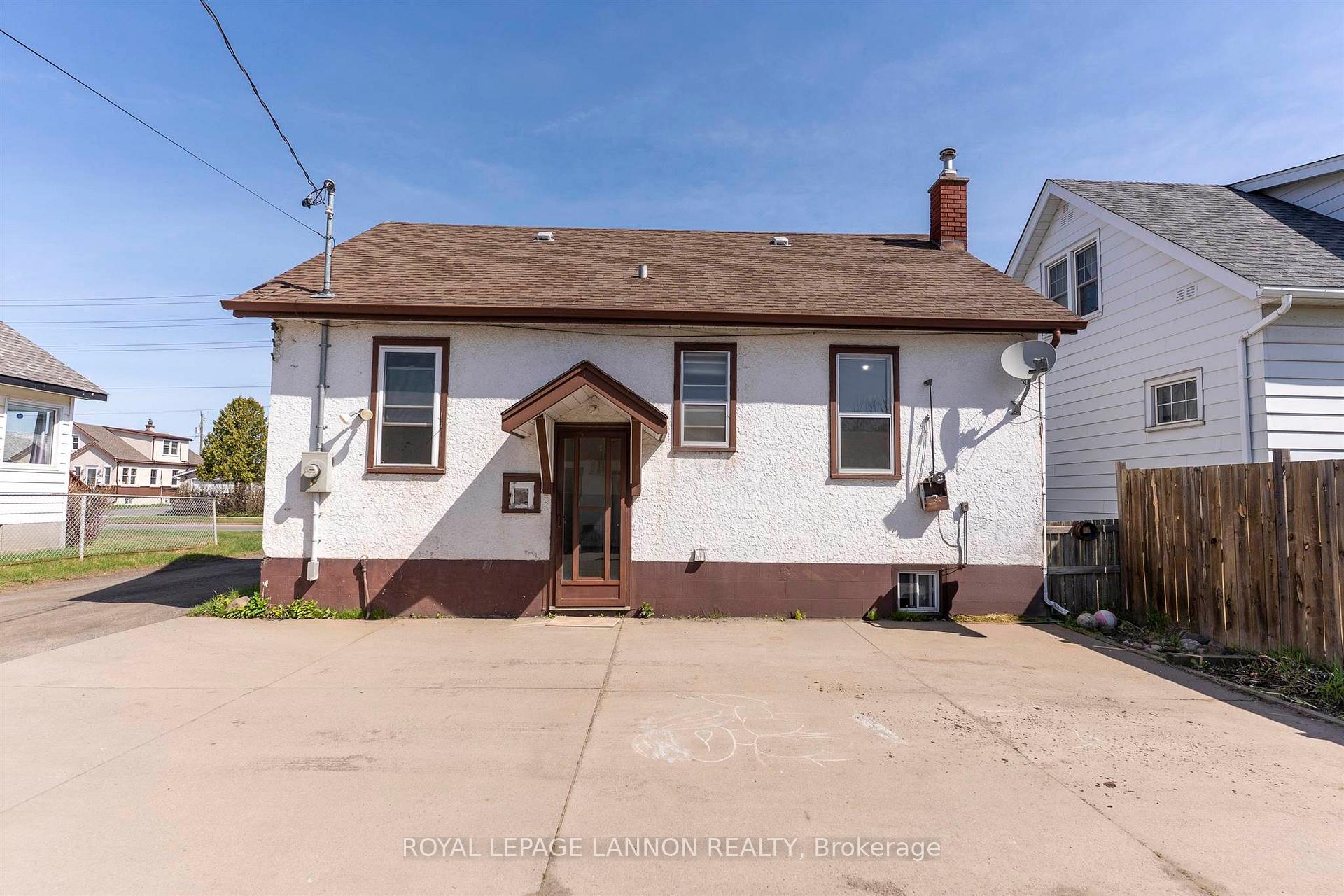 Photo 5 of 396 Mary Street E, Thunder Bay, Westfort — HOMEH