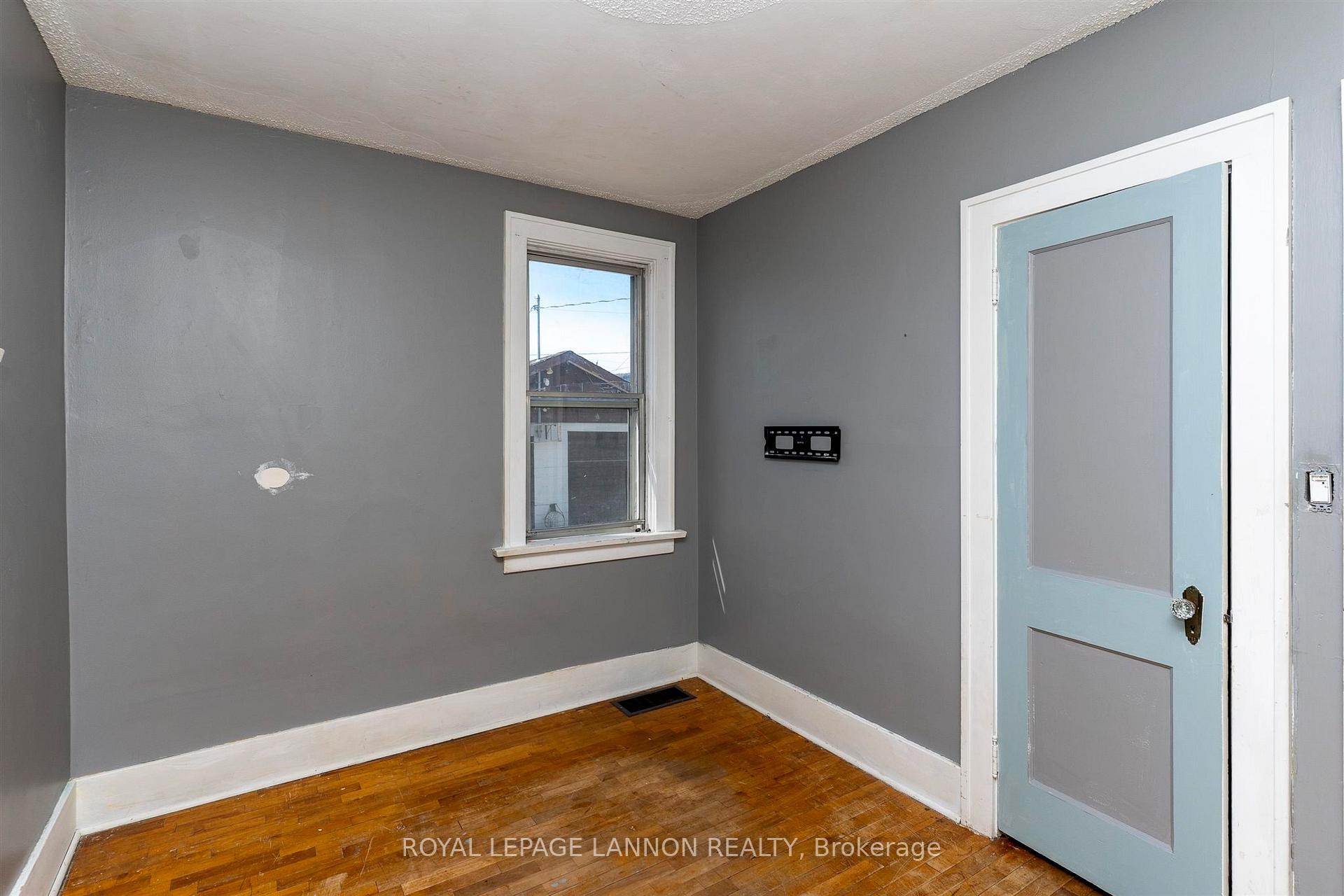 Photo 6 of 396 Mary Street E, Thunder Bay, Westfort — HOMEH