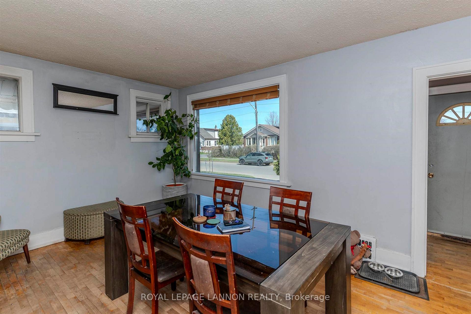 Photo 13 of 396 Mary Street E, Thunder Bay, Westfort — HOMEH