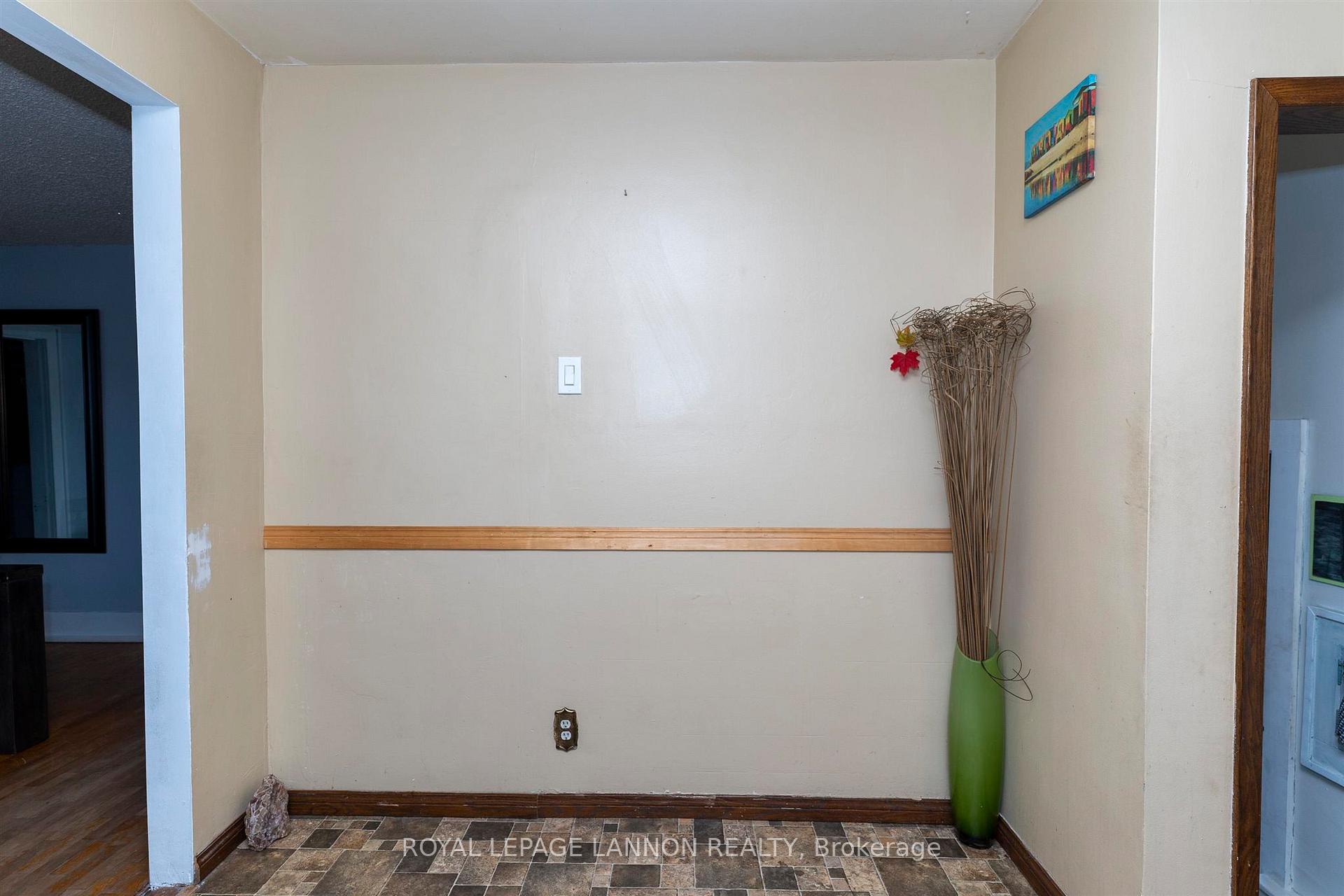 Photo 19 of 396 Mary Street E, Thunder Bay, Westfort — HOMEH