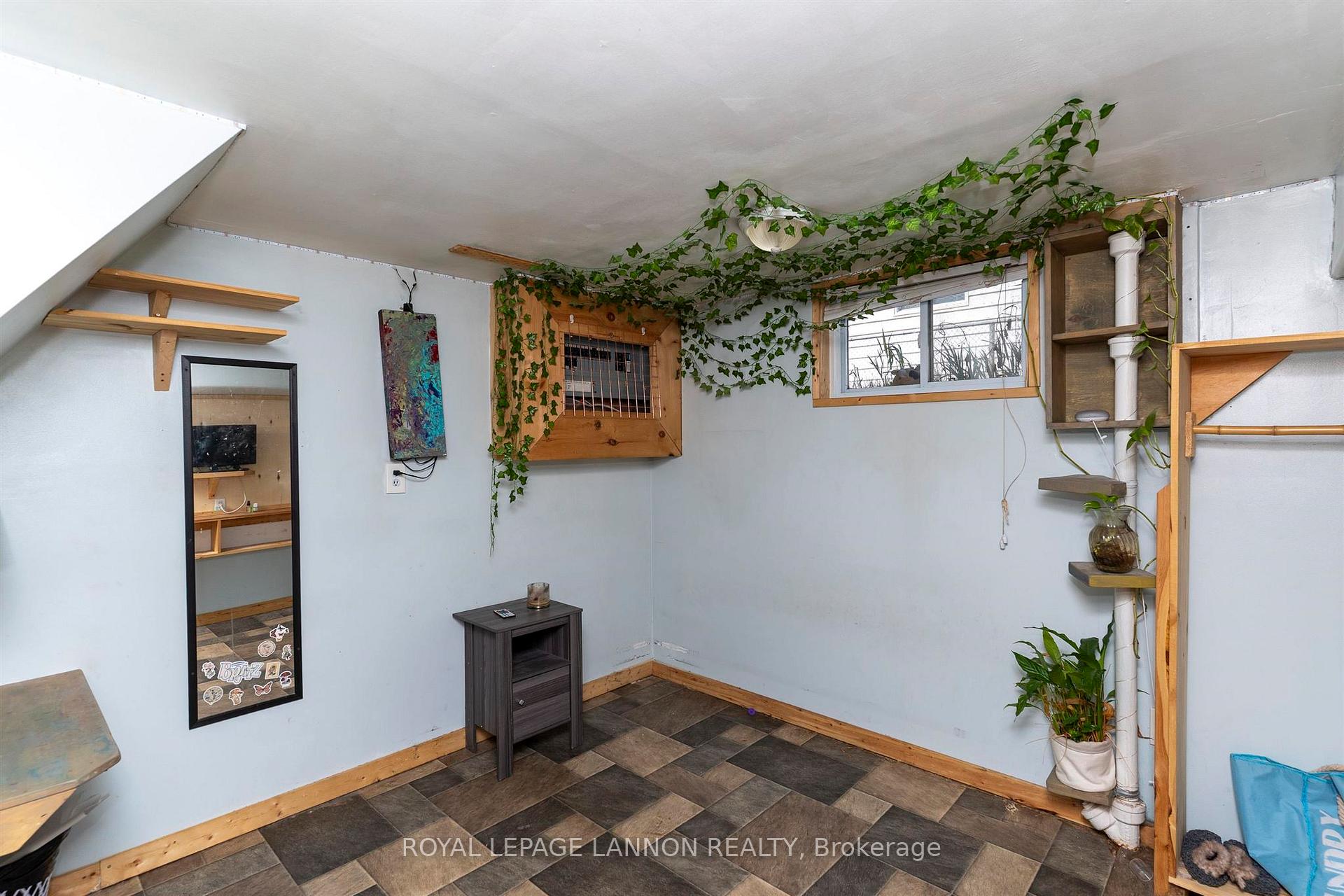 Photo 21 of 396 Mary Street E, Thunder Bay, Westfort — HOMEH