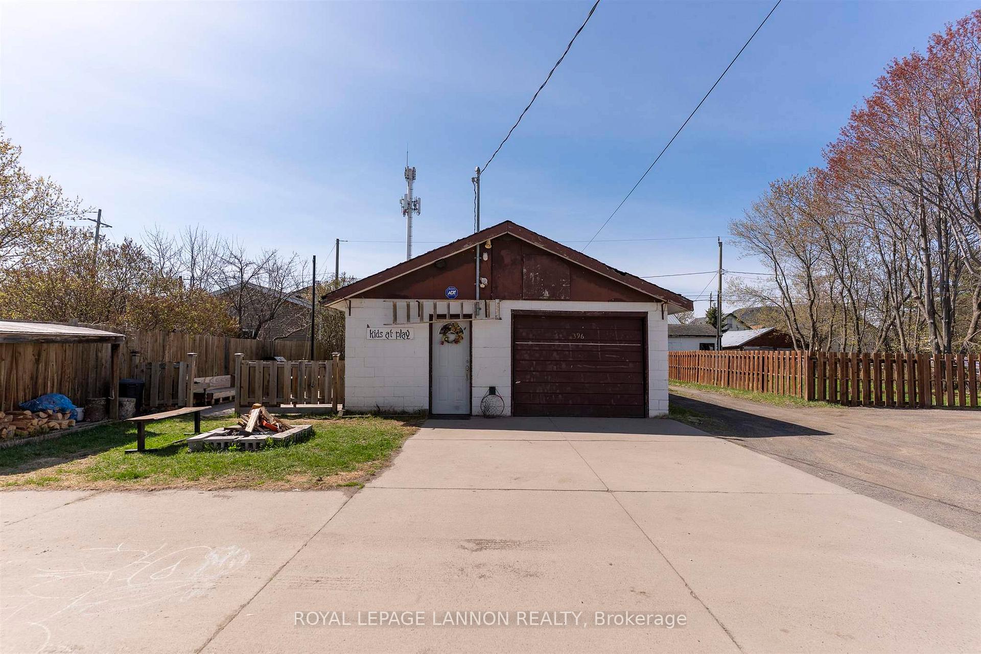 Photo 33 of 396 Mary Street E, Thunder Bay, Westfort — HOMEH