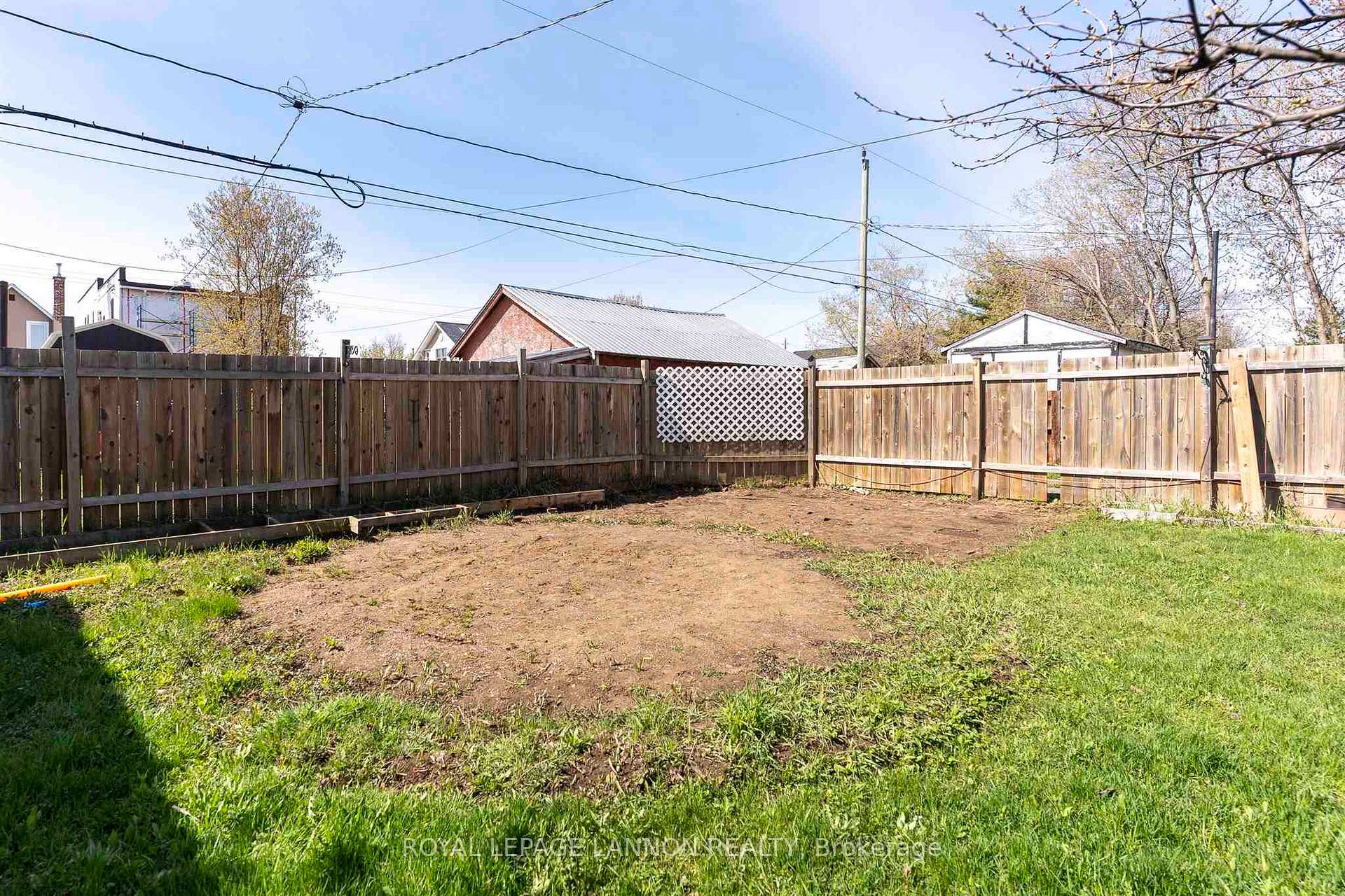 Photo 37 of 396 Mary Street E, Thunder Bay, Westfort — HOMEH
