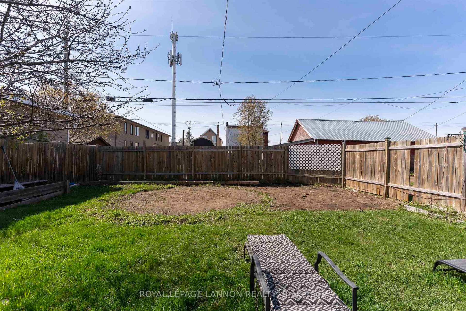 Photo 41 of 396 Mary Street E, Thunder Bay, Westfort — HOMEH