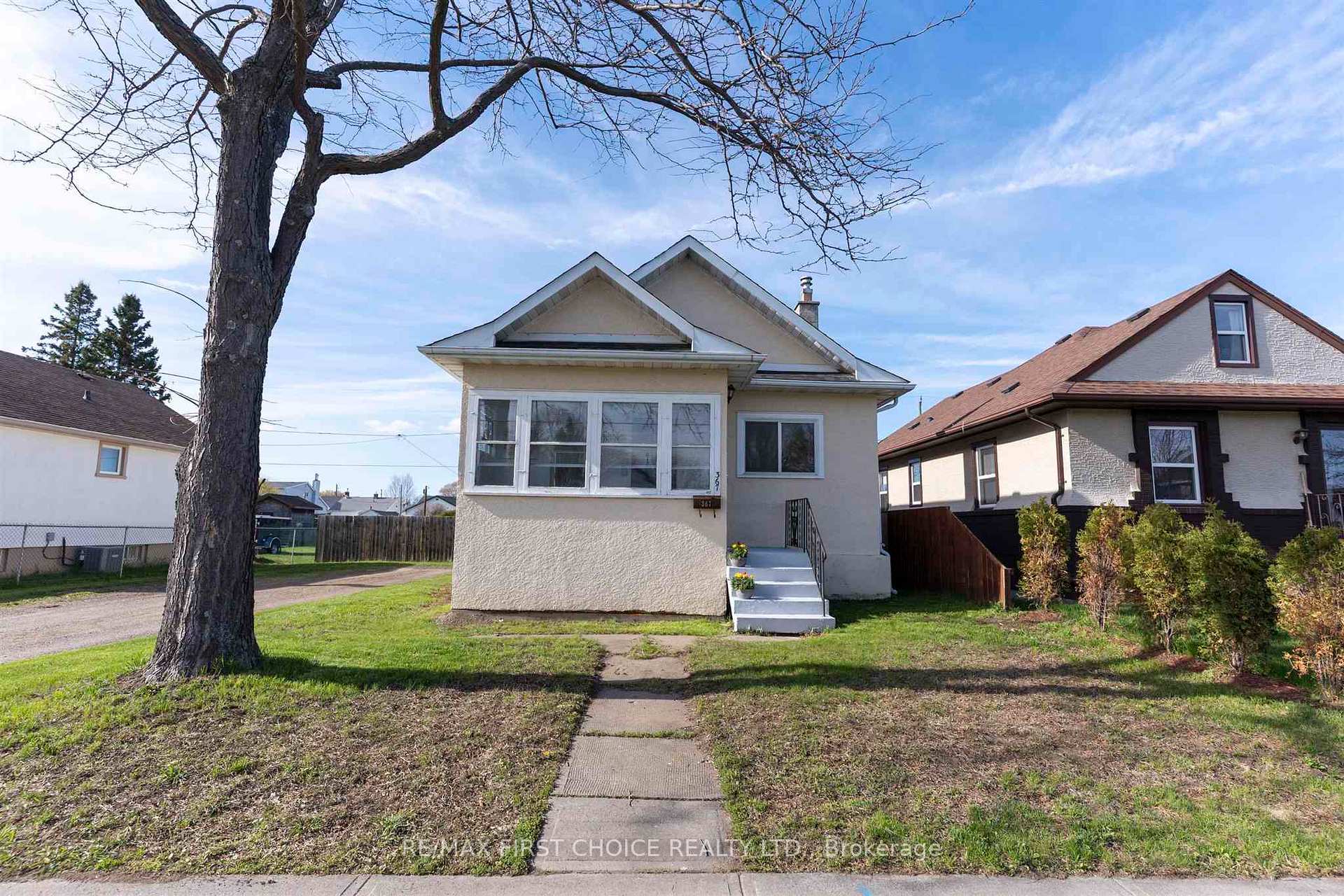Photo 2 of 367 Mary Street E, Thunder Bay, Westfort — HOMEH